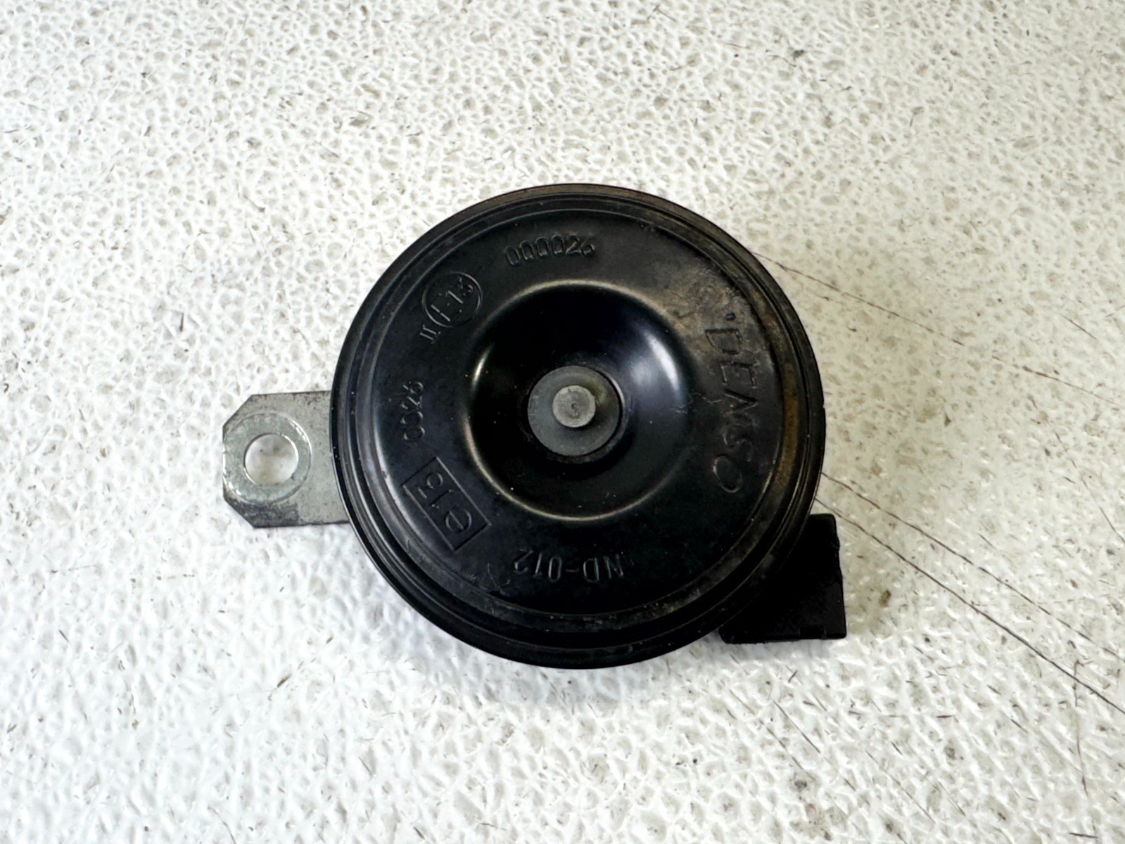 10-14 SUBARU OUTBACK RIGHT RH PASS SIDE HIGHT PITCH NOTE TONE HORN SIGNAL