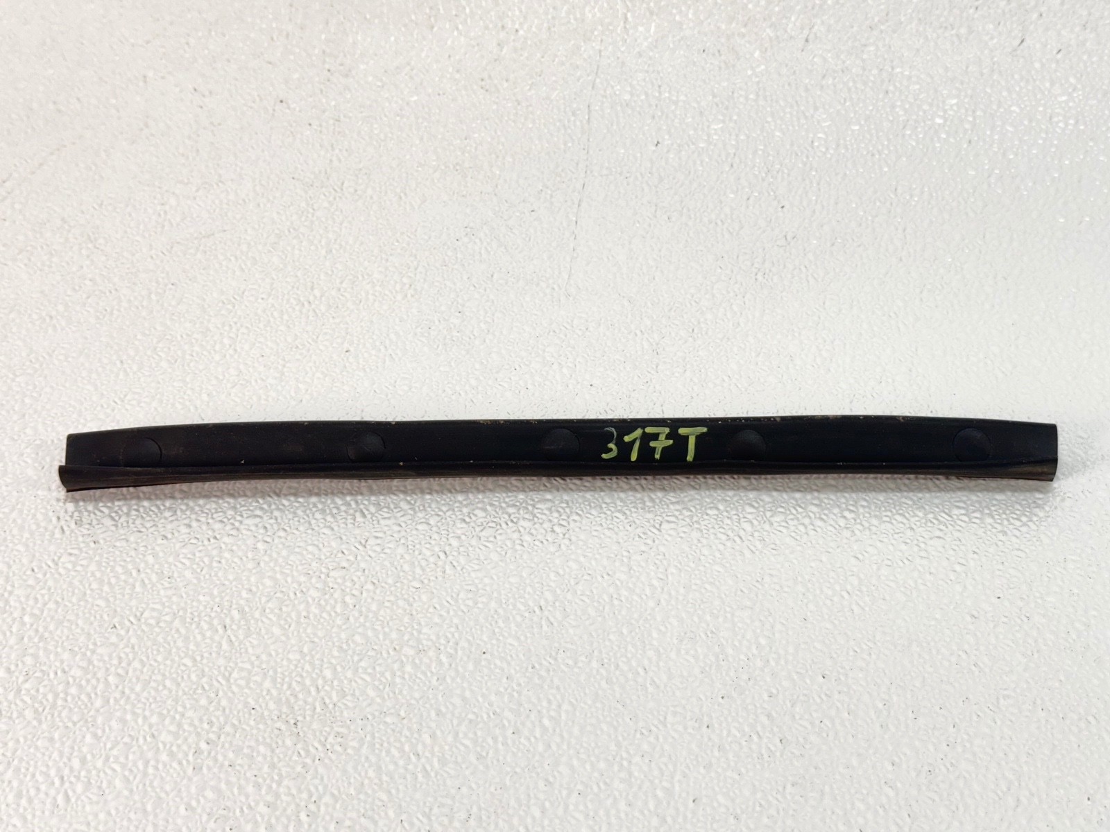 13-20 INFINITI JX35 QX60 REAR TRUNK TAILGATE LIFTGATE WEATHERSTRIP SEAL
