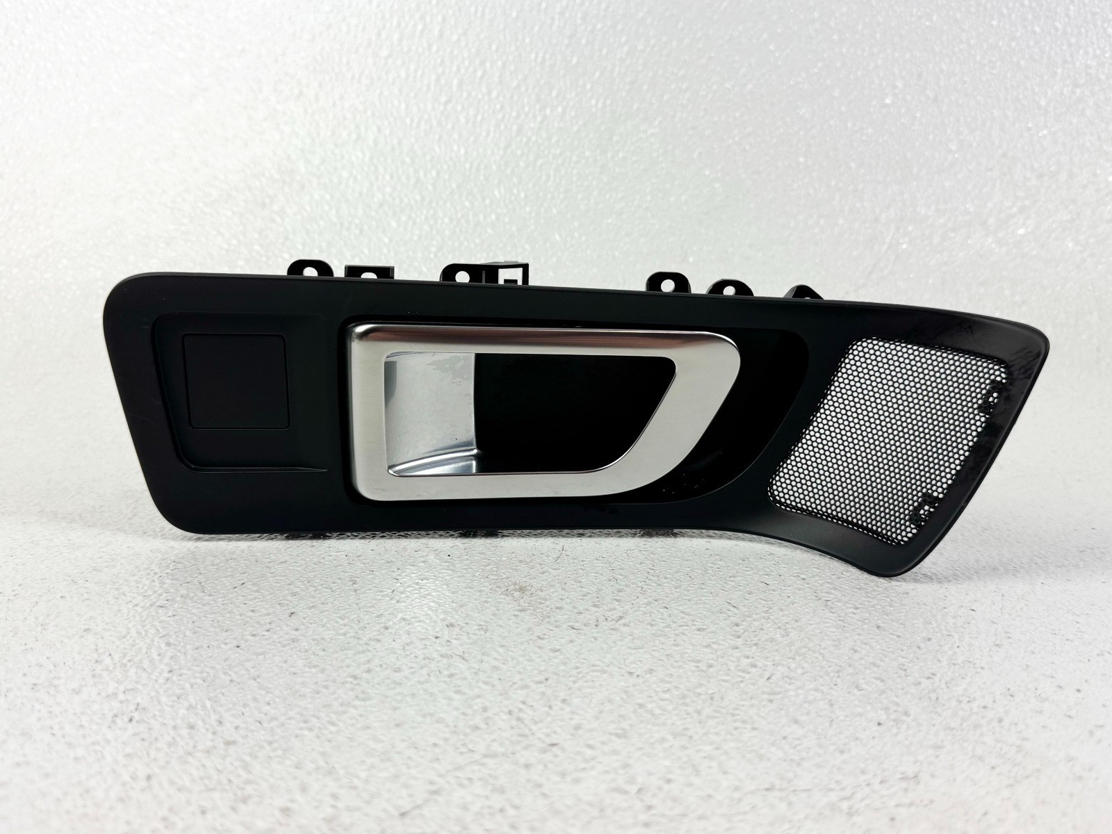 15-19 LAND ROVER DISCOVERY SPORT FRONT LEFT SIDE INTERIOR DOOR HANDLE W/TRIM