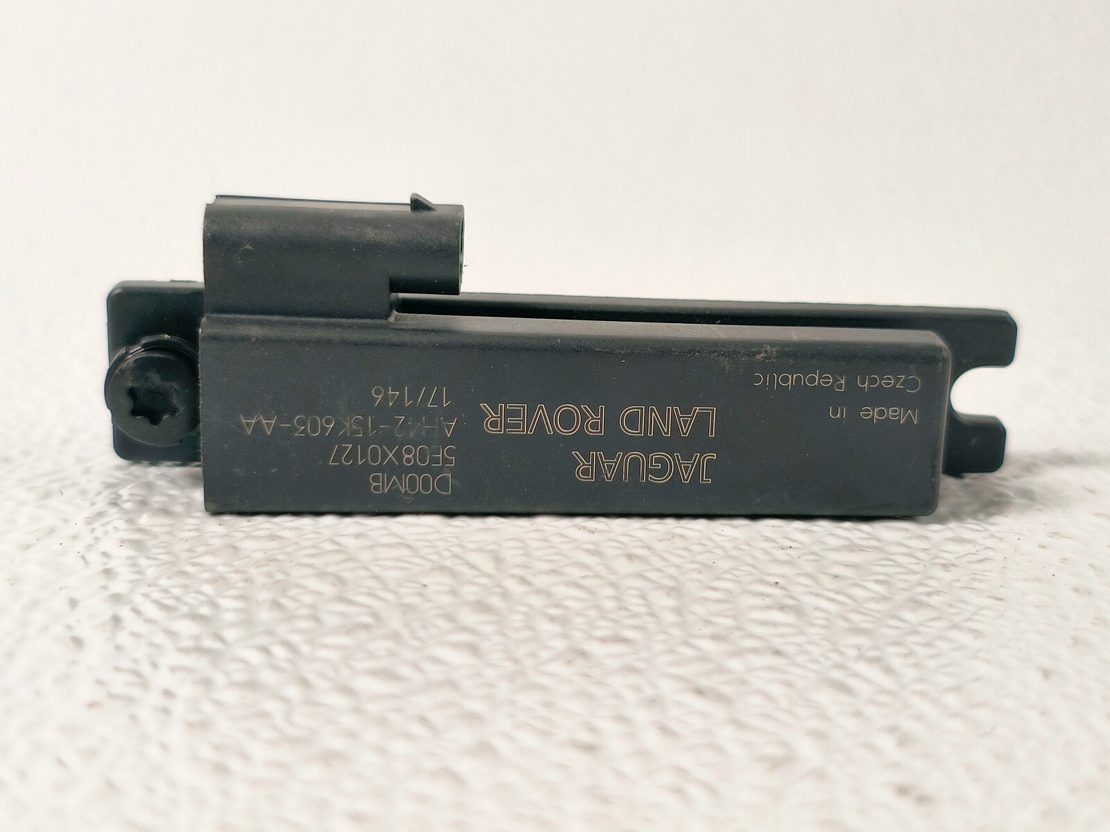 16-20 JAGUAR XF XE F-PACE KEYLESS GO ENTRY RECEIVER COMPUTER CONTROL MODULE