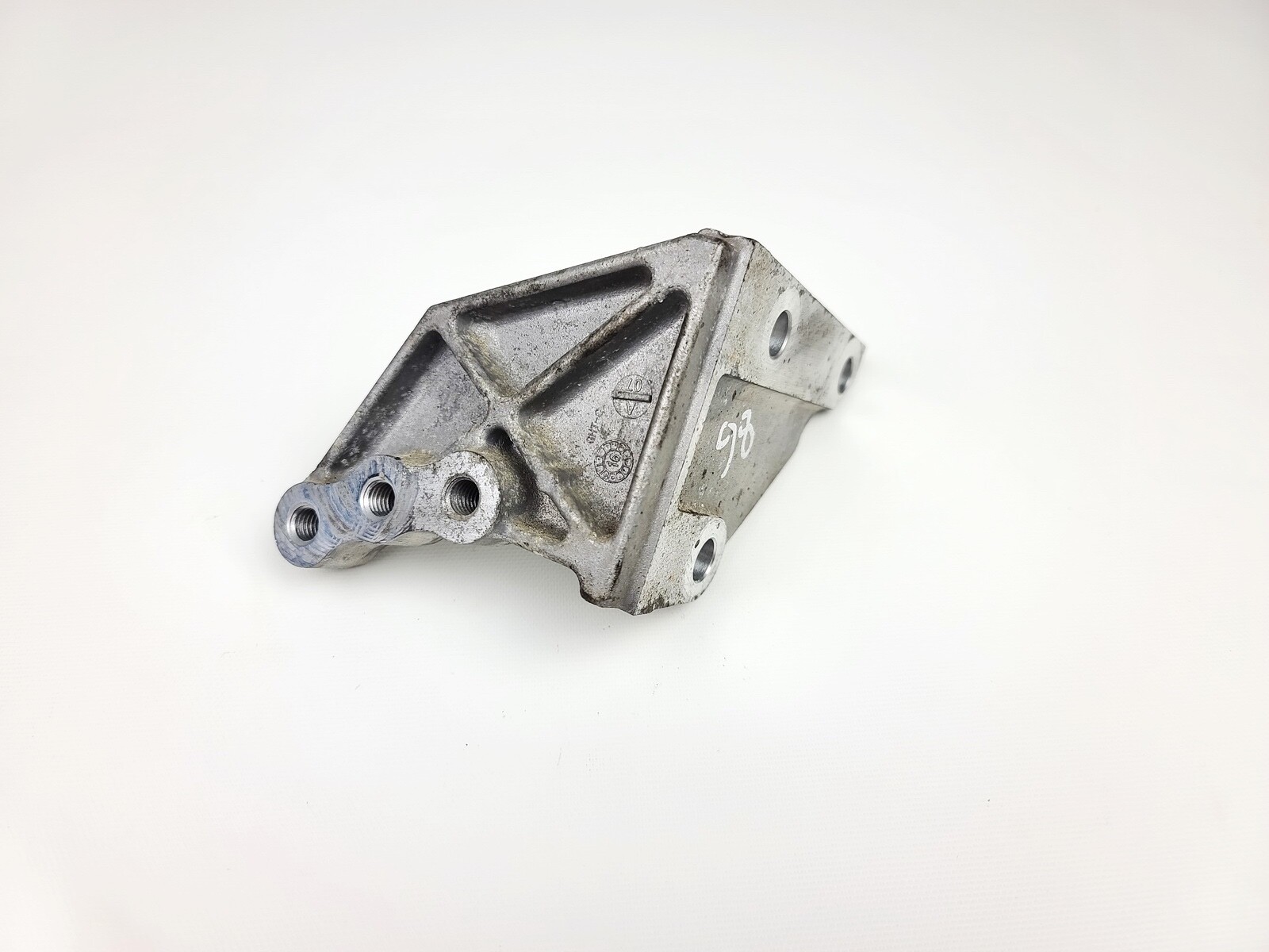 13-20 INFINITI JX35 QX60 FRONT LEFT LH SIDE ENGINE MOTOR MOUNT GUIDE BRACKET