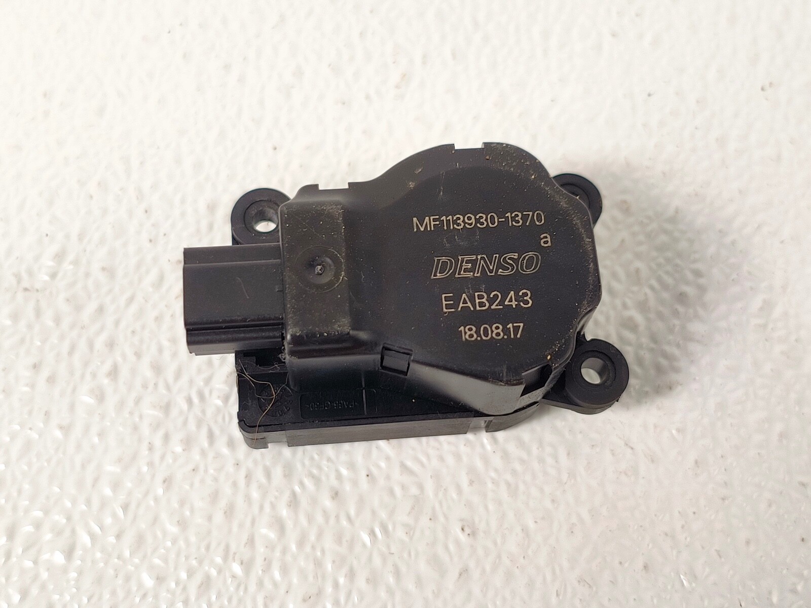 17-23 JAGUAR XE F-PACE RIGHT SIDE HVAC HEATER AIR VENT FLAP ACTUATOR MOTOR