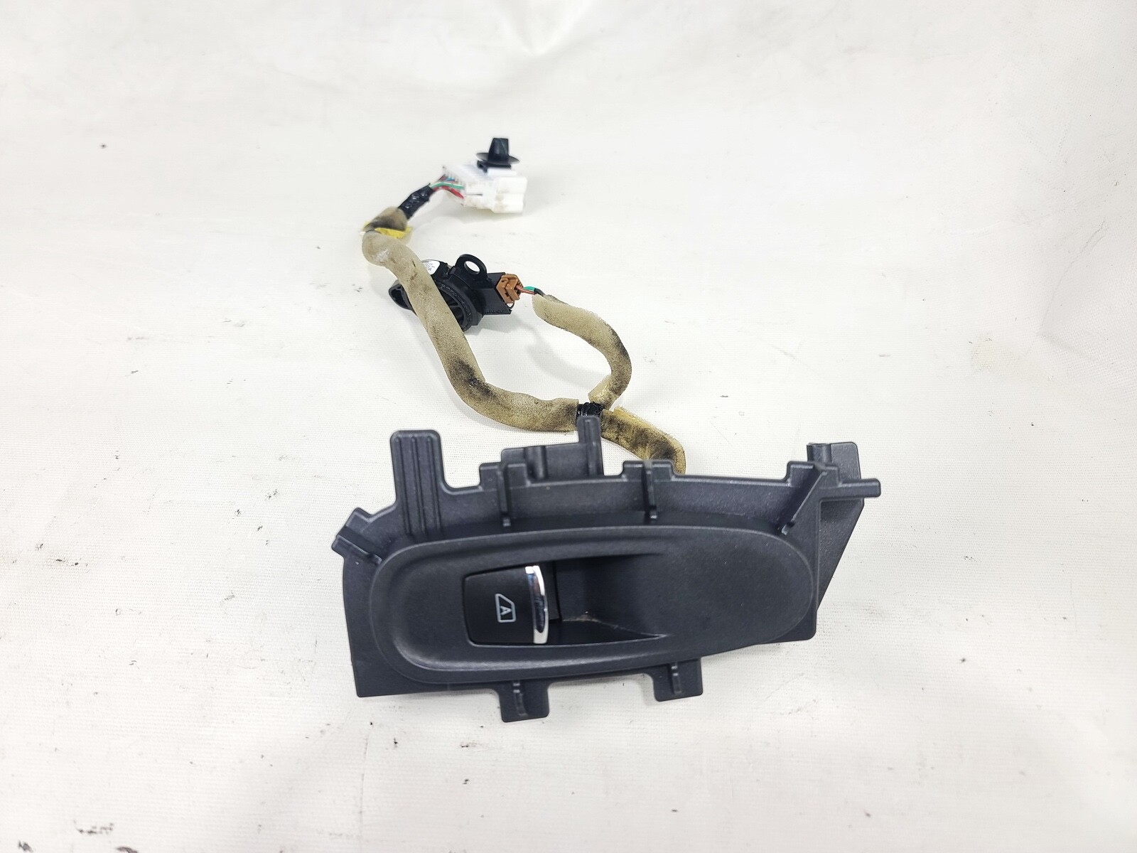 13-20 INFINITI QX60 REAR LEFT SIDE DOOR WINDOW CONTROL SWITCH W/ TWEETER