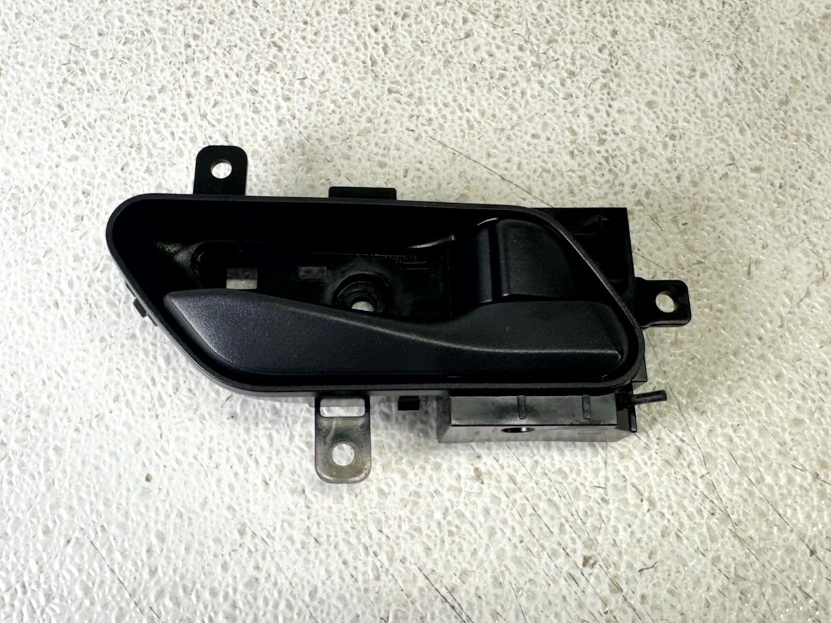 22-25 NISSAN PATHFINDER FRONT RIGHT RH PASS SIDE INTERIOR DOOR HANDLE