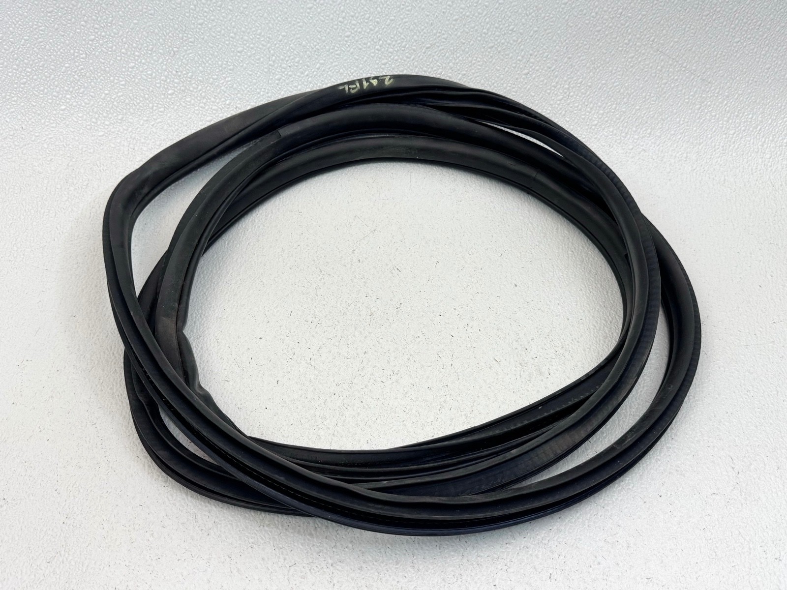 16-20 INFINITI QX60 FRONT LEFT LH DRIVER SIDE DOOR BODY WEATHERSTRIP SEAL