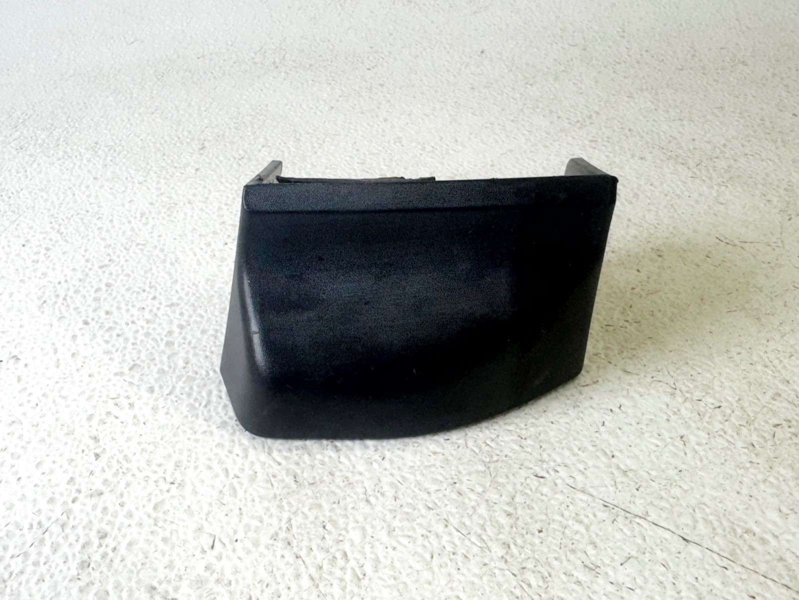 13-20 NISSAN PATHFINDER FRONT RIGHT RH PASS SIDE SEAT TRACK TRIM COVER PANEL