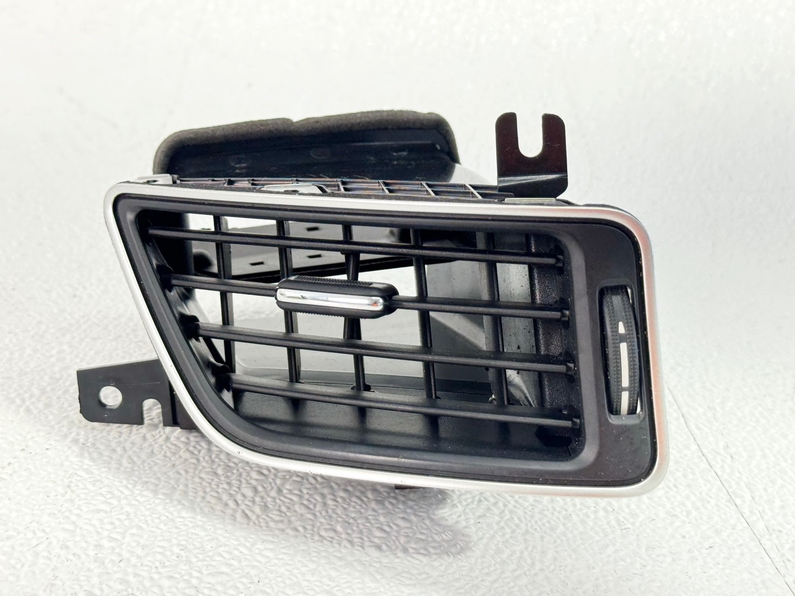 19-20 INFINITI Q50 FRONT LEFT DRIVER SIDE DASHBOARD AC AIR VENT GRILLE TRIM