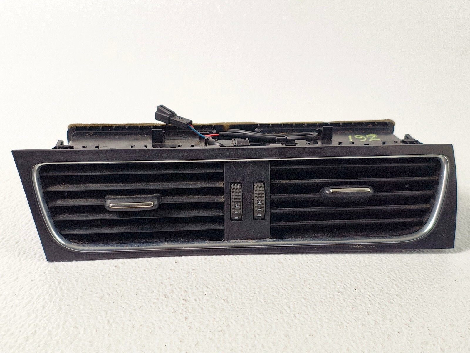 09-12 AUDI A5 A4 S5 S4 CENTER DASHBOARD CONSOLE AIR VENT GRILLE PANEL