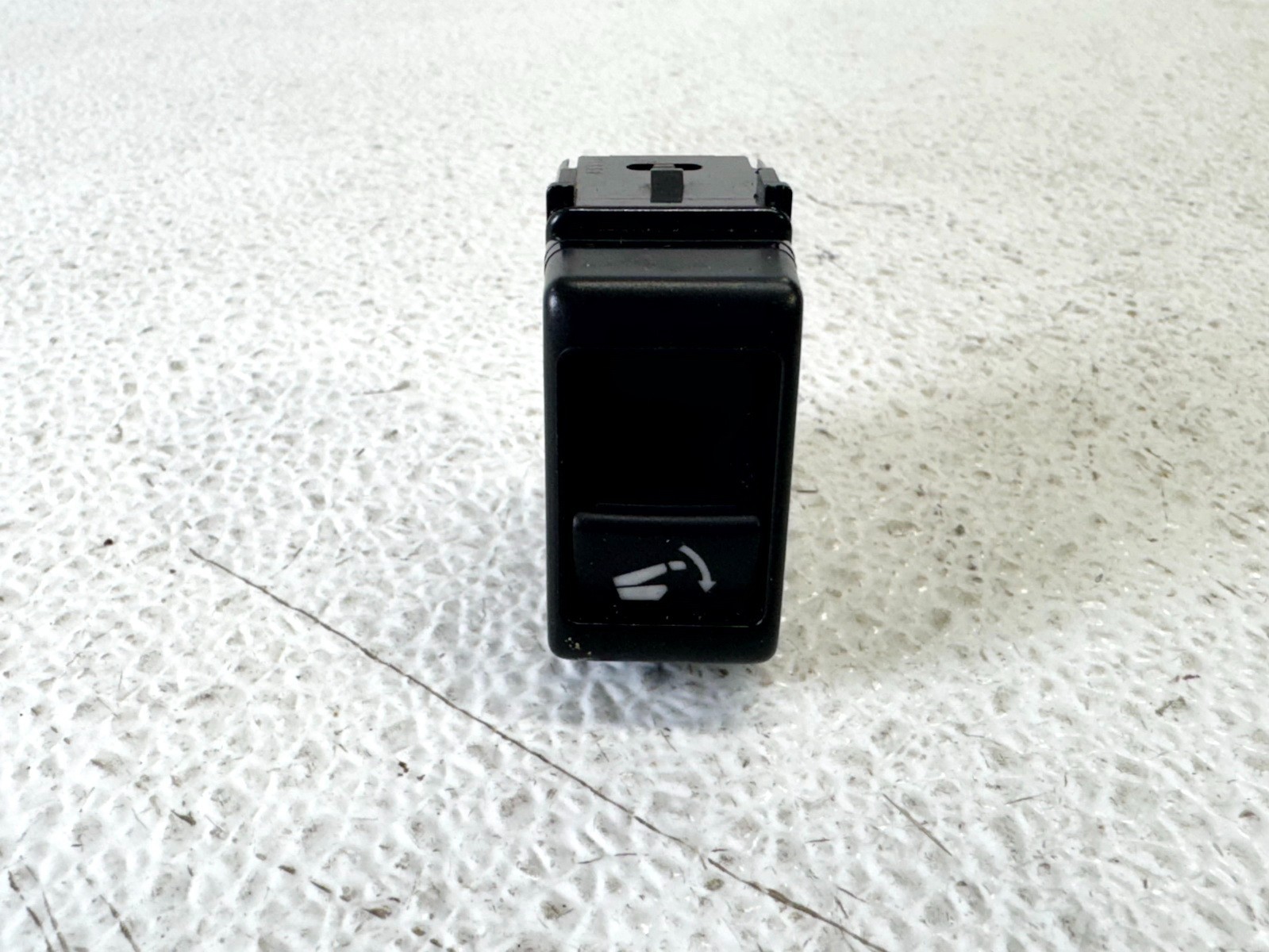11-19 INFINITI QX56 QX80 REAR RIGHT RH SIDE FOLDING SEAT CONTROL SWITCH