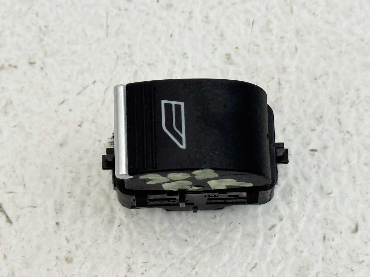 17-19 FORD ESCAPE REAR RIGHT RH PASS SIDE WINDOW CONTROL SWITCH BUTTON