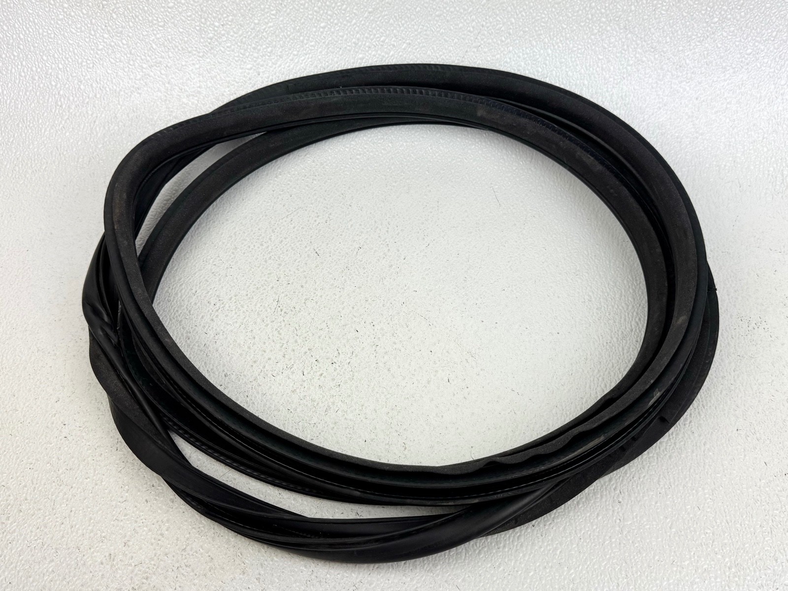 16-20 INFINITI QX60 FRONT LEFT DRIVER SIDE DOOR BODY WEATHERSTRIP SEAL