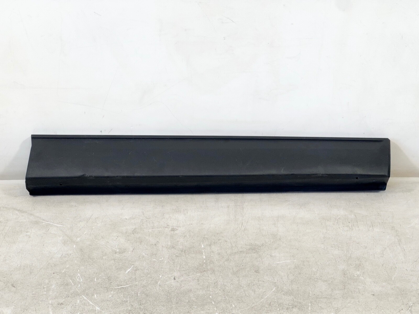 16-23 MAZDA CX-9 CX9 FRONT RIGHT PASS SIDE DOOR LOWER MOLDING PANEL COVER