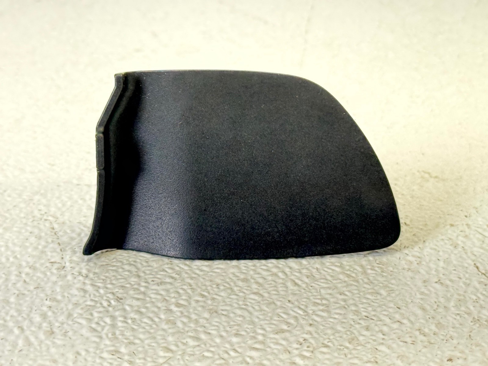 14-18 INFINITI Q50 REAR RIGHT DRIVER SIDE INTERIOR DOOR HANDLE INSIDE COVER