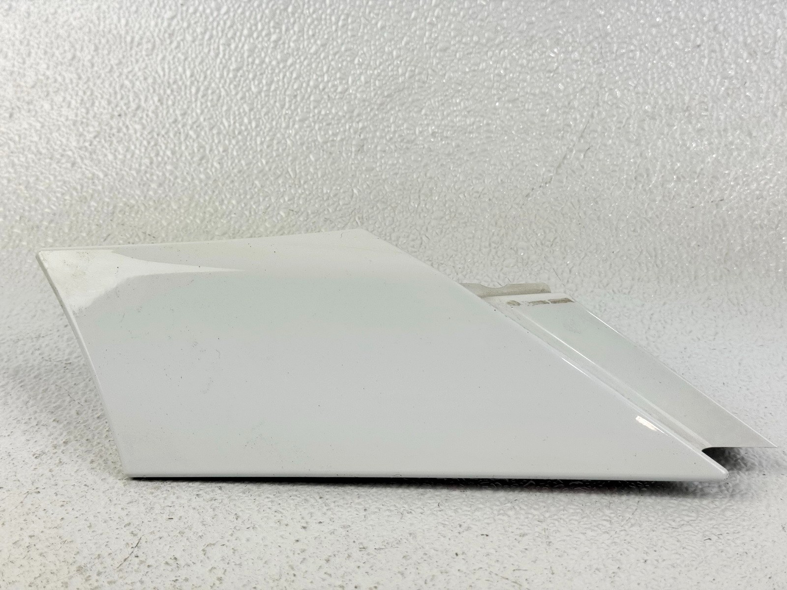 15-17 LAND ROVER DISCOVERY SPORT FRONT RIGHT RH SIDE FENDER MOLDING COVER
