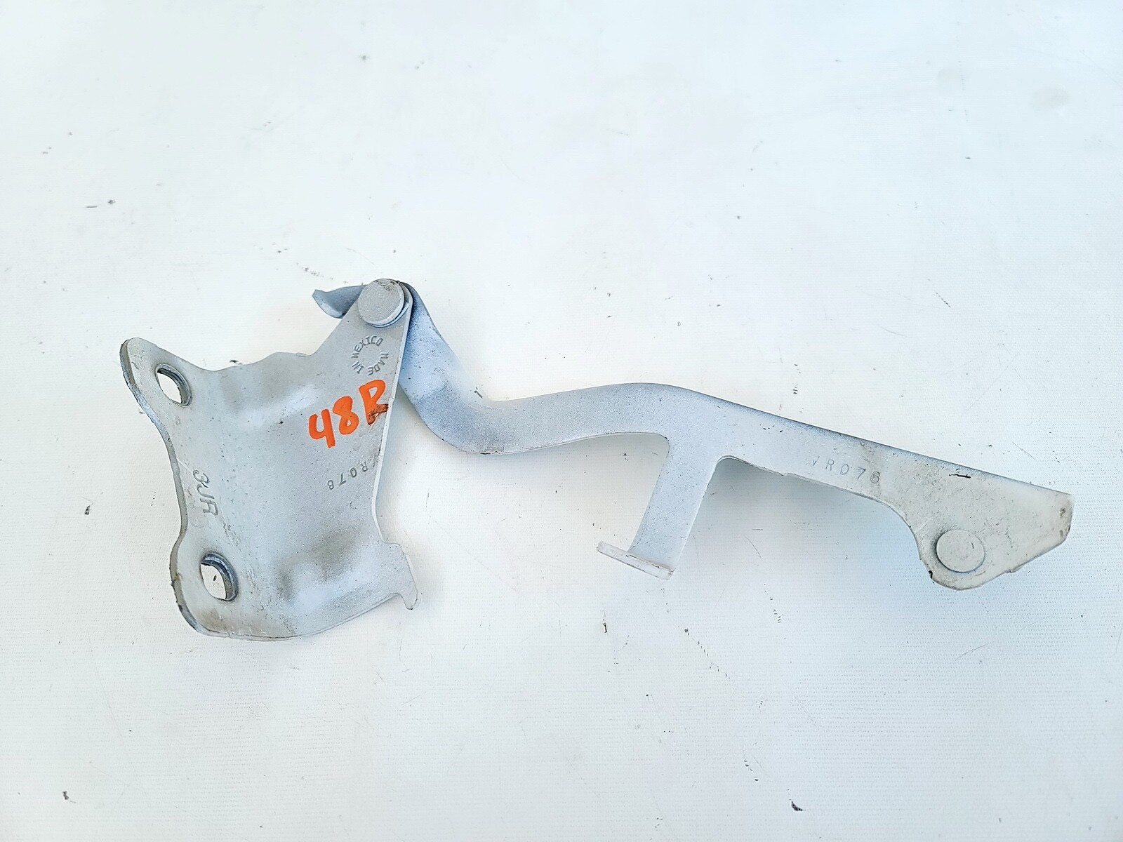 13-20 INFINITI JX35 QX60 FRONT RIGHT PASSENGER SIDE HOOD BONNET MOUNT HINGE