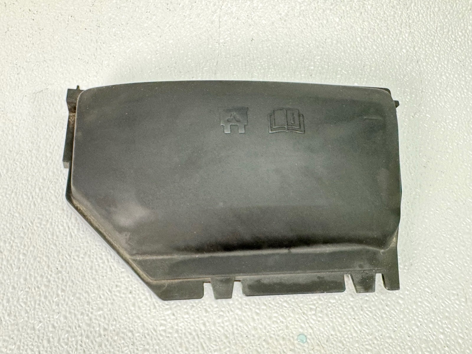 12-15 RANGE ROVER EVOQUE FUSEBOX COVER LID PANEL TRIM