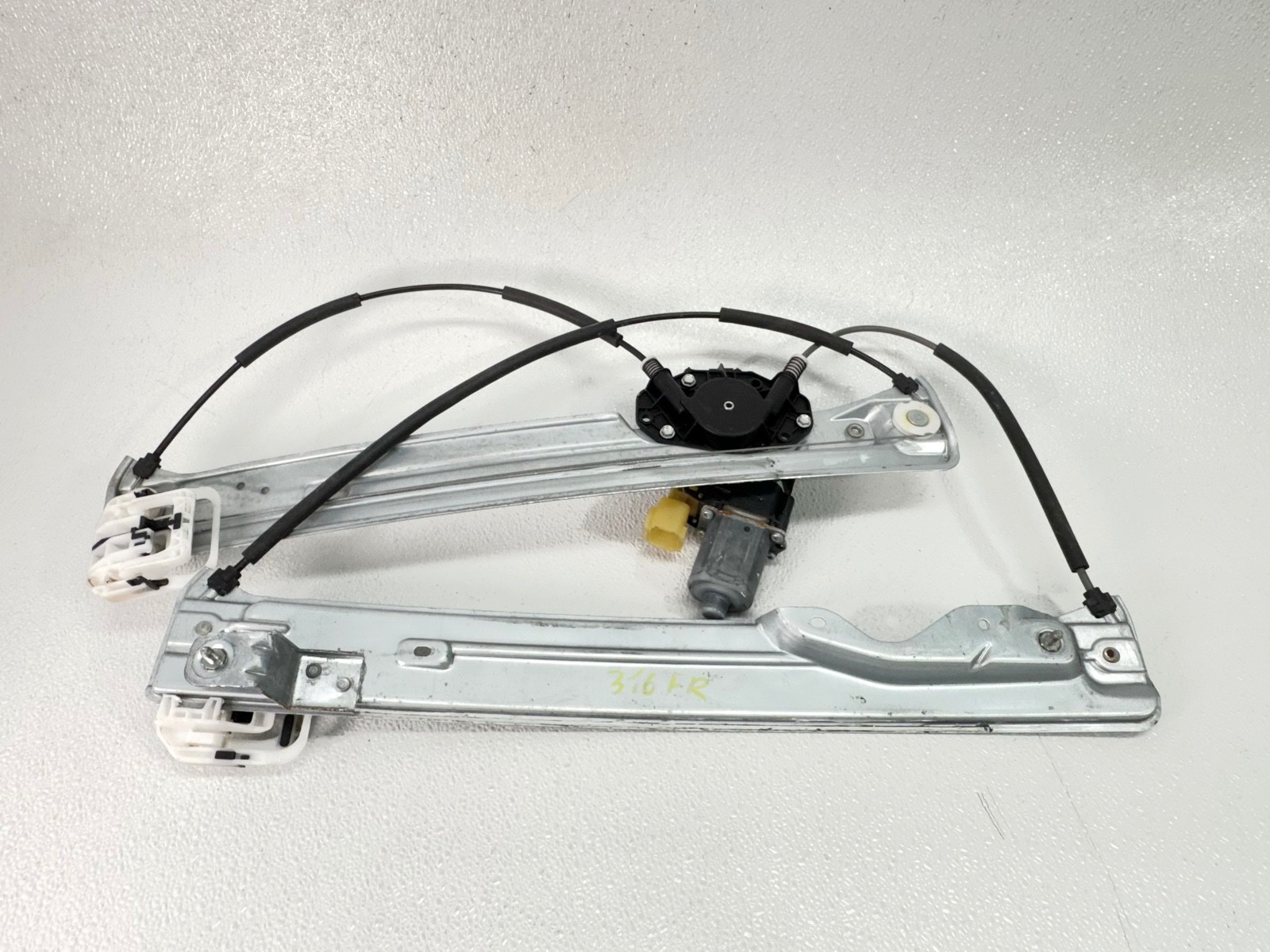 13-19 FORD ESCAPE FRONT RIGHT RH PASS SIDE DOOR WINDOW REGULATOR W/ MOTOR