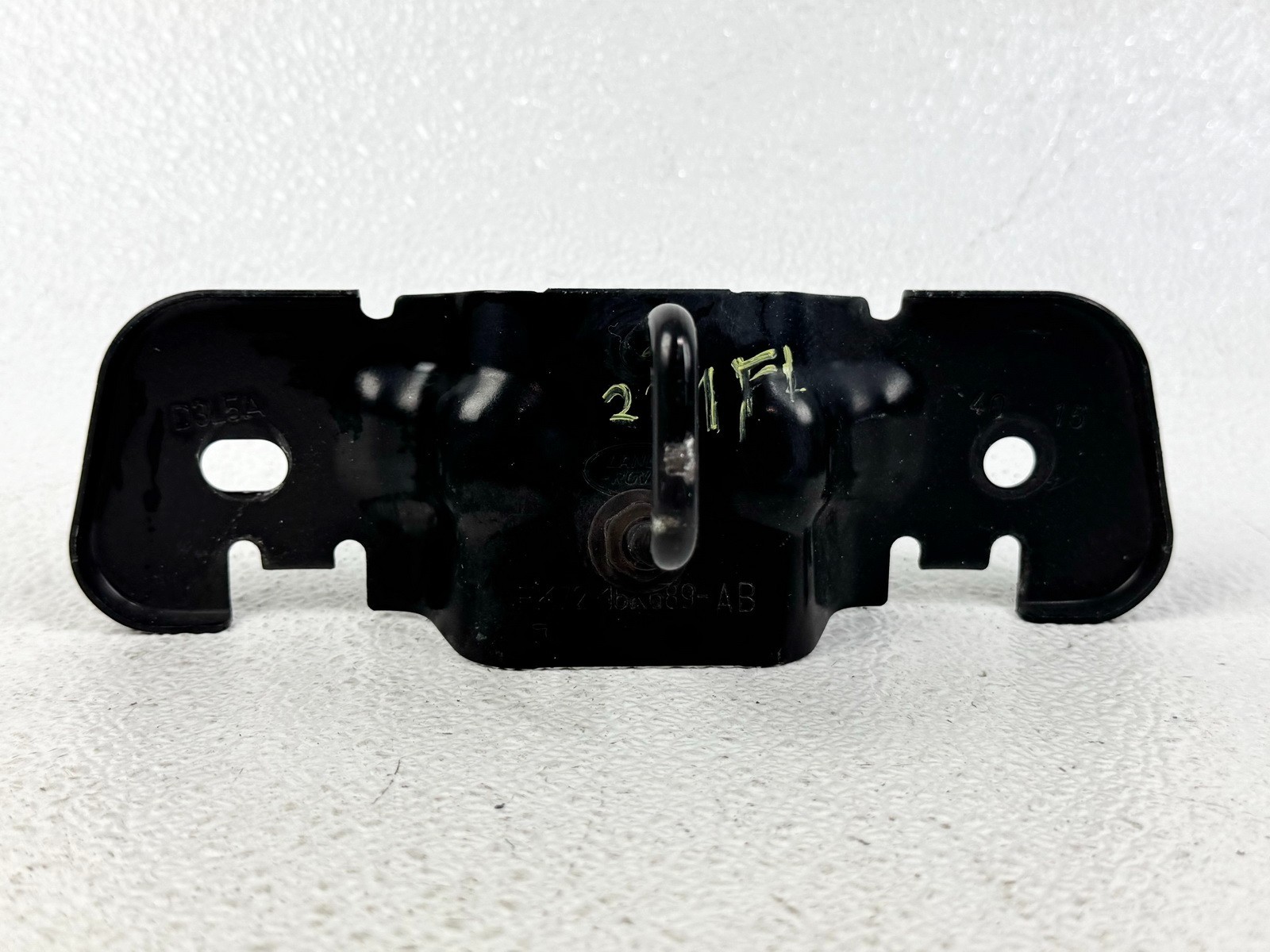 15-19 LAND ROVER DISCOVERY SPORT FRONT LEFT LH SIDE HOOD LATCH LOCK BRACKET
