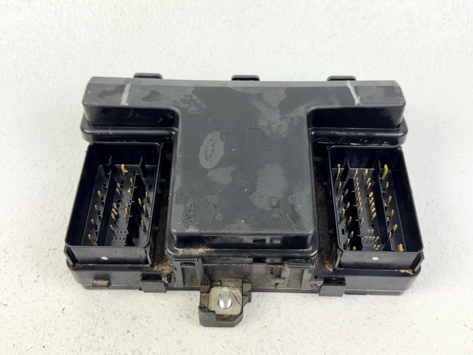 13-14 FORD FUSION LINCOLN MKZ ENGINE FUSE RELAY JUNCTION COVER BOX