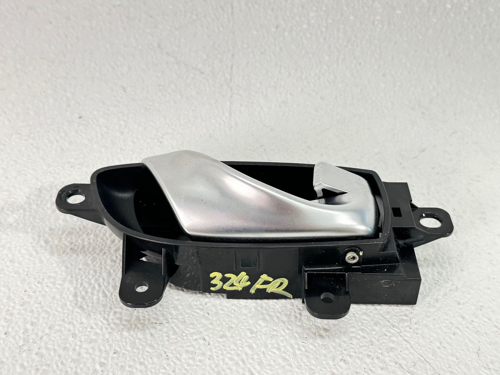 14-24 INFINITI Q50 FRONT RIGHT PASSENGER SIDE INTERIOR DOOR HANDLE BEZEL