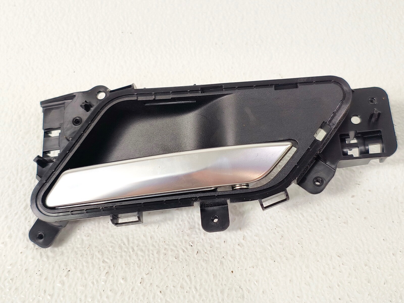 16-20 JAGUAR XE FRONT RIGHT PASS SIDE DOOR INTERIOR HANDLE BEZEL COVER TRIM