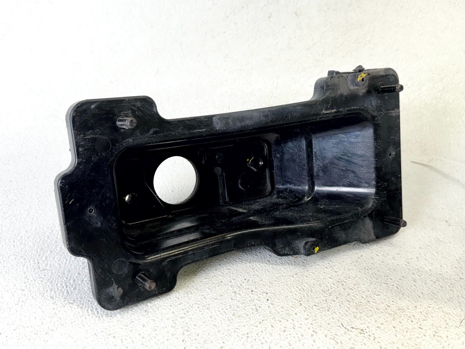 16-18 KIA SORENTO REAR RIGHT RH PASS SIDE BUMPER SUPPORT MOUNT BRACKET