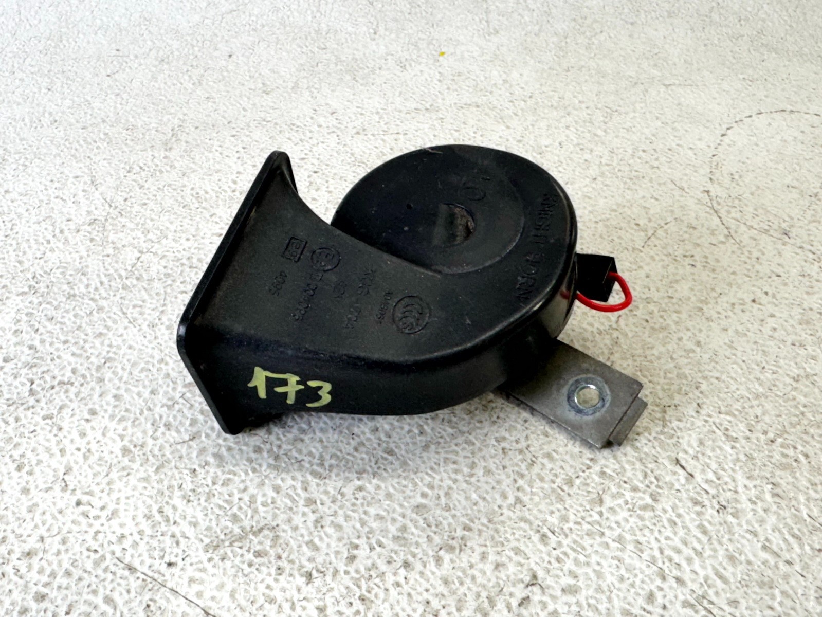 16-23 MAZDA CX-9 CX9 FRONT RIGHT OR LEFT HIGH PITCH NOTE TONE HORN SIGNAL