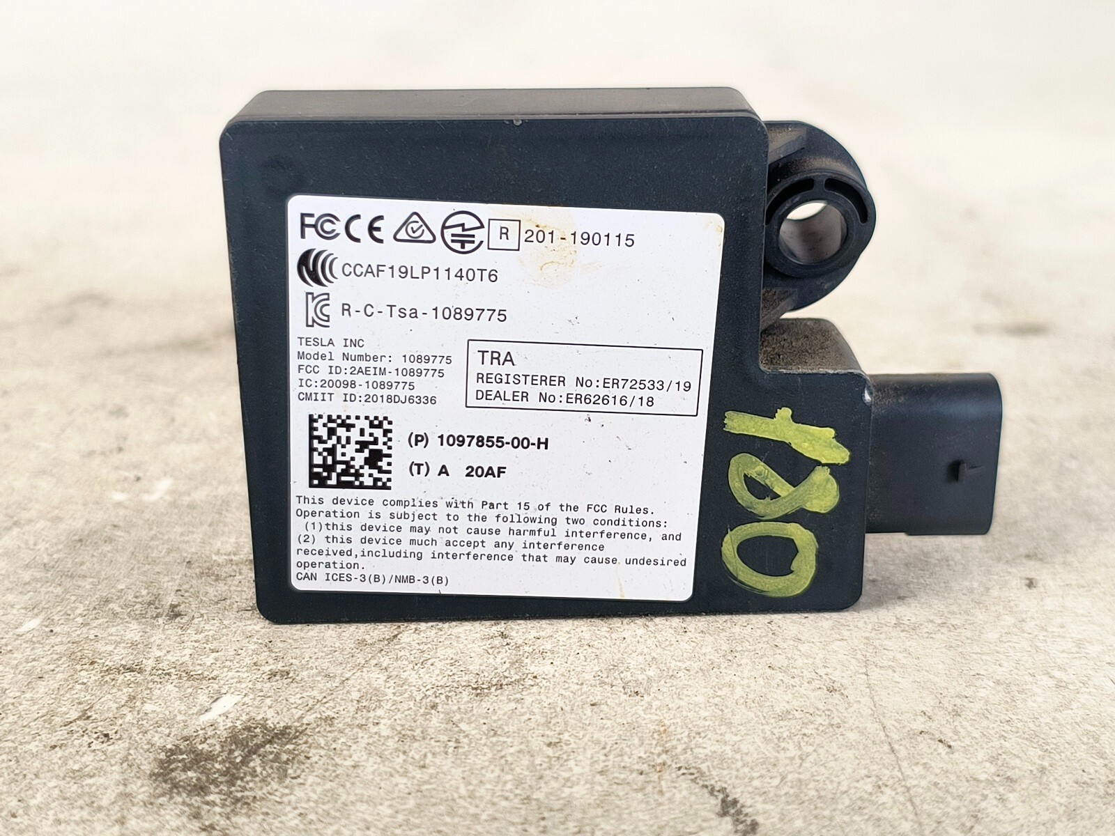 17-23 TESLA MODEL 3 REAR BUMPER BODY COMPUTER CONTROL MODULE BCM UNIT