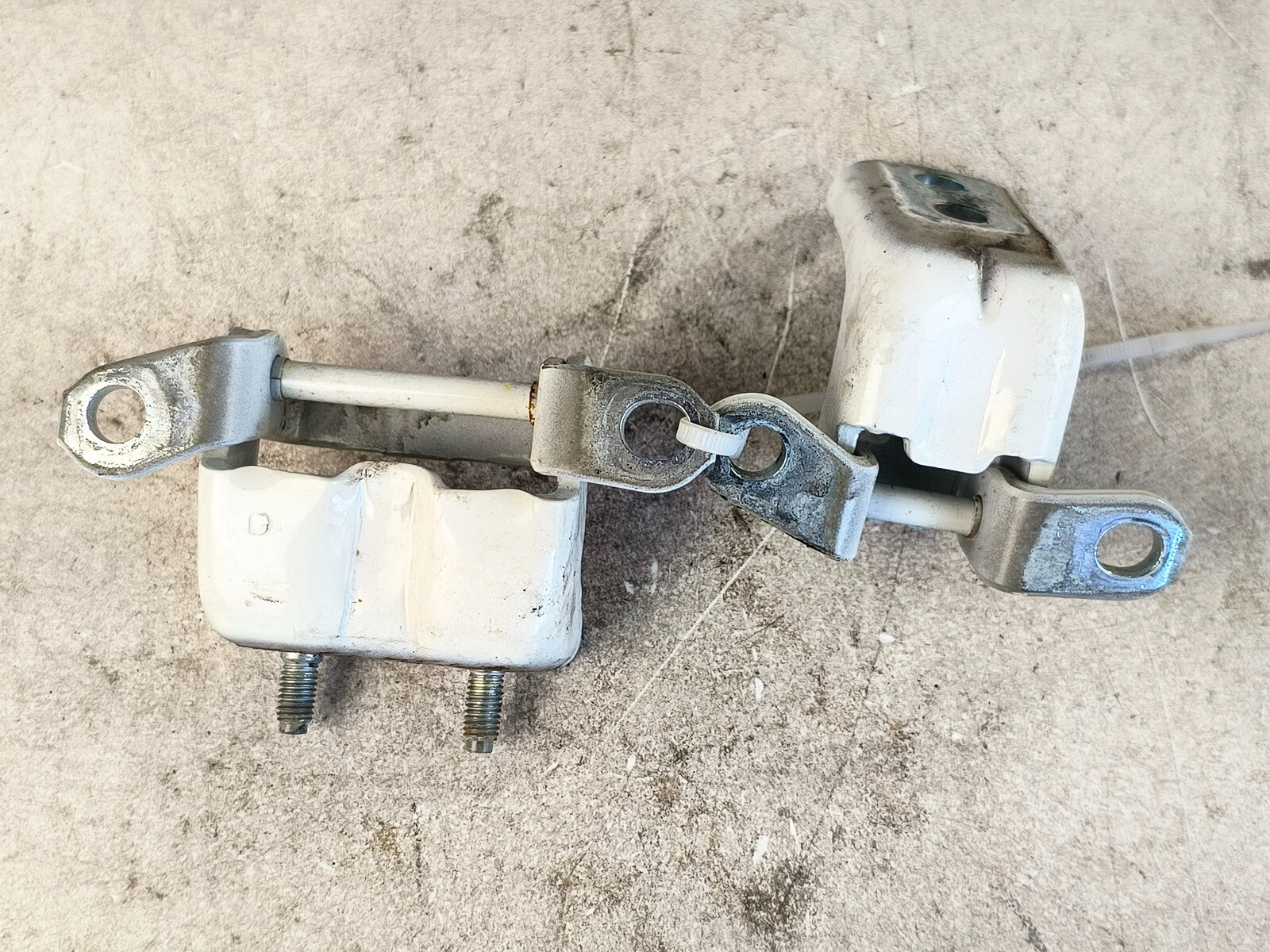 13-20 INFINITI QX60 REAR LEFT LH DRIVER SIDE DOOR HINGE UPPER & LOWER PAIR