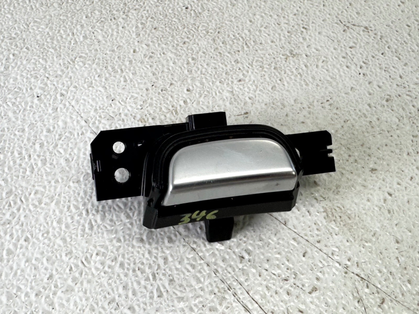 22-25 INFINITI QX60 CENTER CONSOLE ARMREST ARM REST SWITCH OPEN BUTTON