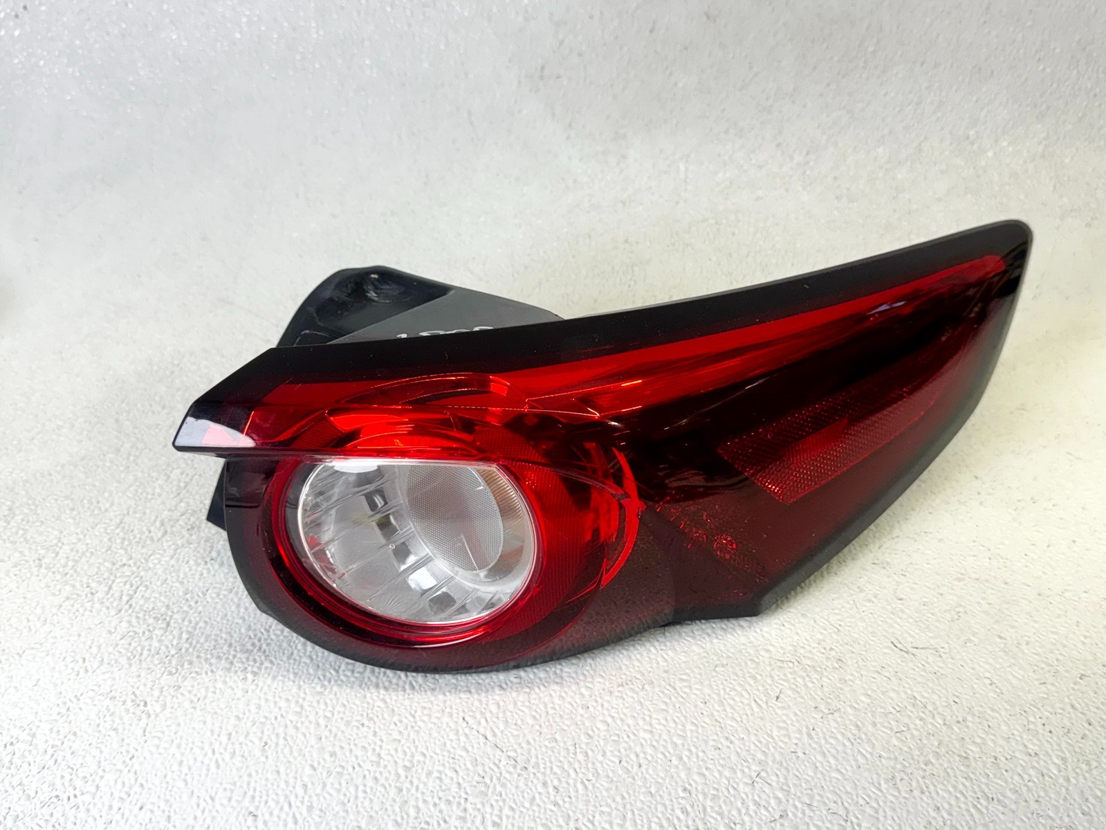 16-23 CX-9 CX9 REAR RIGHT RH PASS SIDE OUTER TAIL LIGHT LAMP ASSEMBLY
