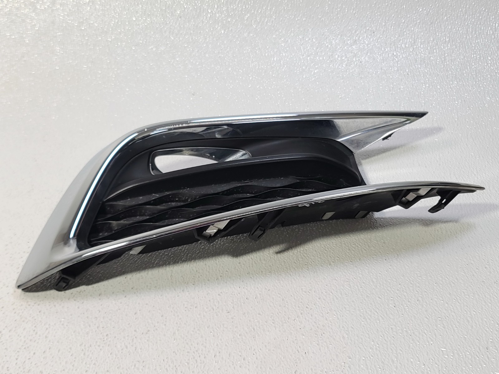 16-20 INFINITI QX60 FRONT RIGHT RH PASS SIDE FOG LIGHT LAMP TRIM COVER PANEL