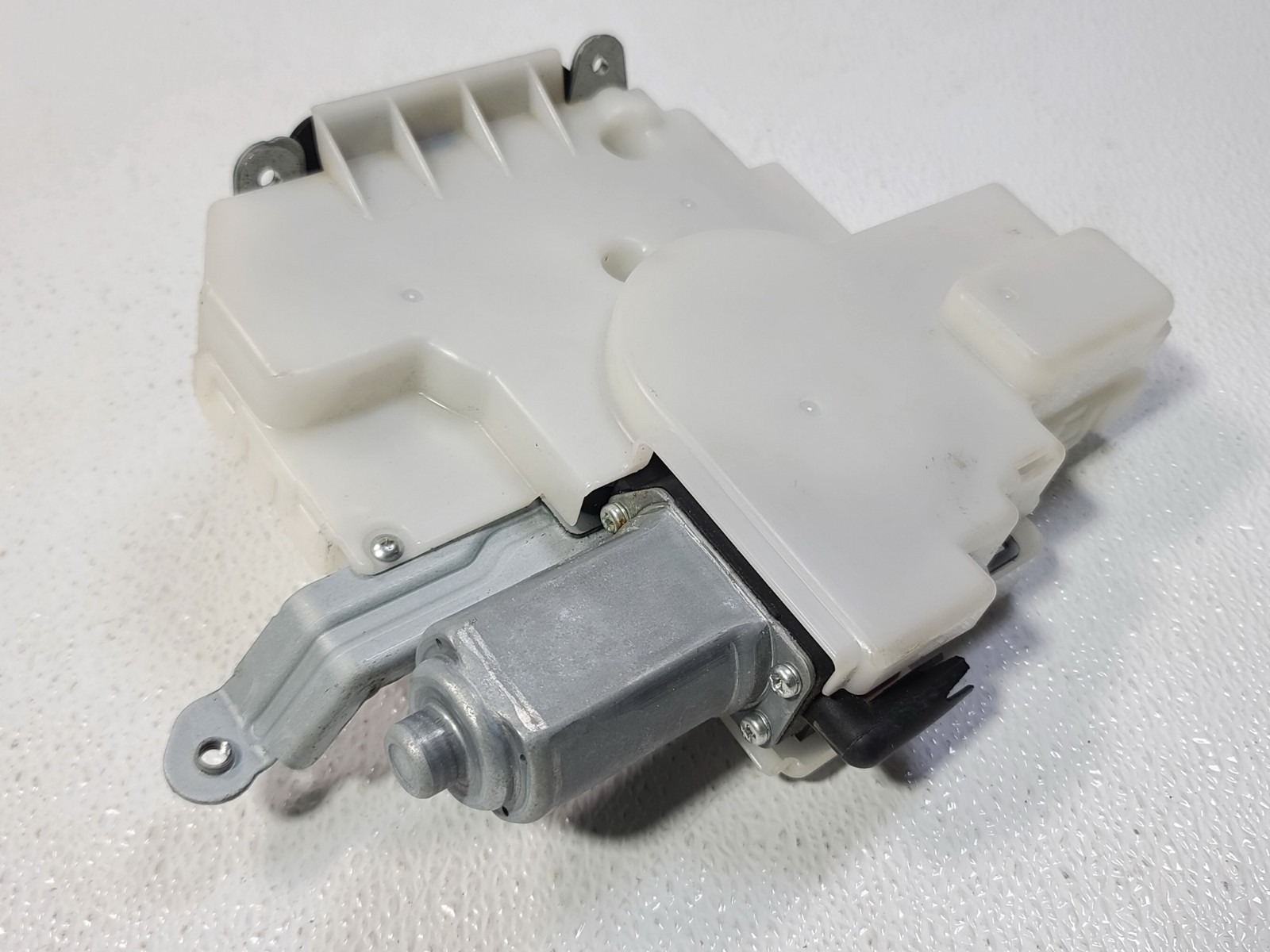 11-21 INFINITI QX56 QX80 TRUNK TAILGATE LIFTGATE POWER MOTOR LATCH ACTUATOR