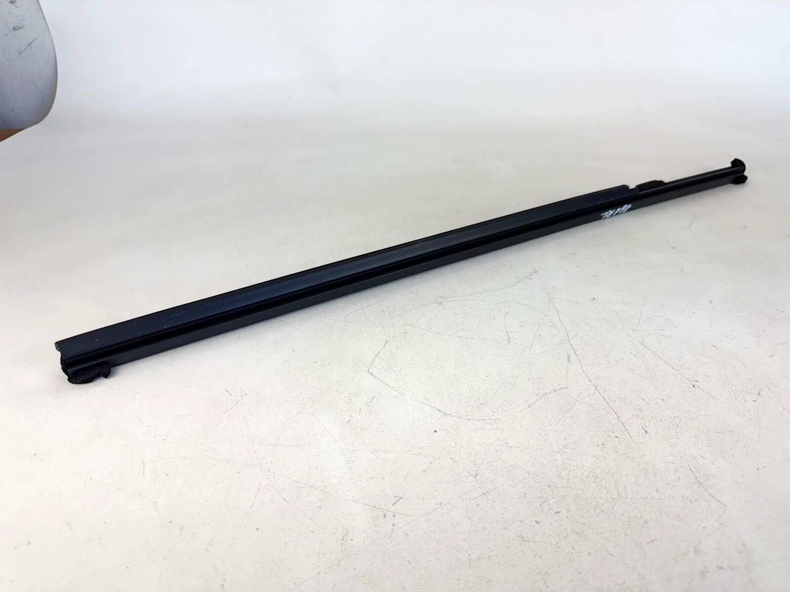 14-23 INFINITI Q50 REAR LEFT DRIVER SIDE DOOR INNER BELT WHEATHERSTRIP SEAL