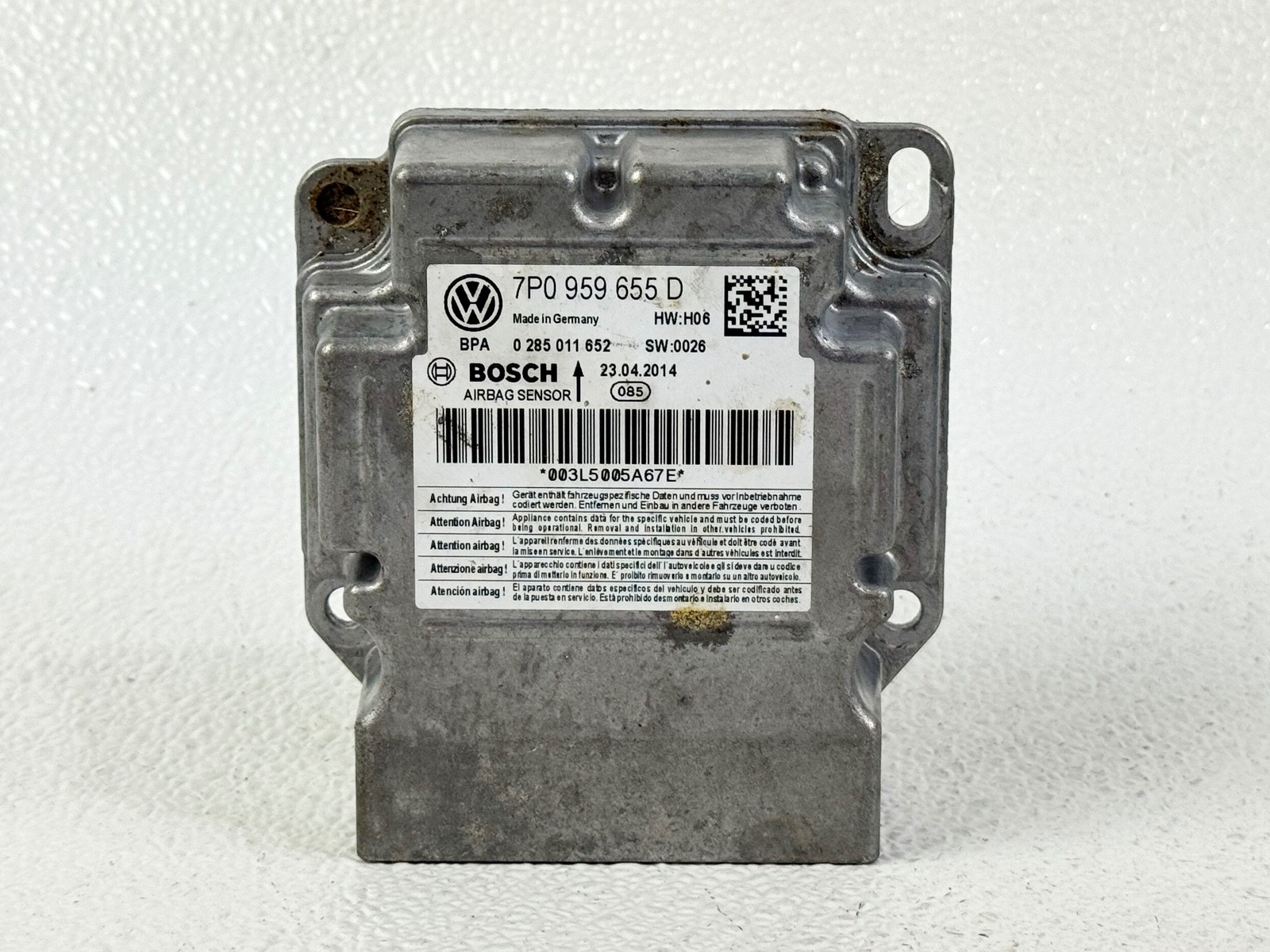 11-14 VOLKSWAGEN TOUAREG RESTRAINT DIAGNOSTIC COMPUTER CONTROL MODULE