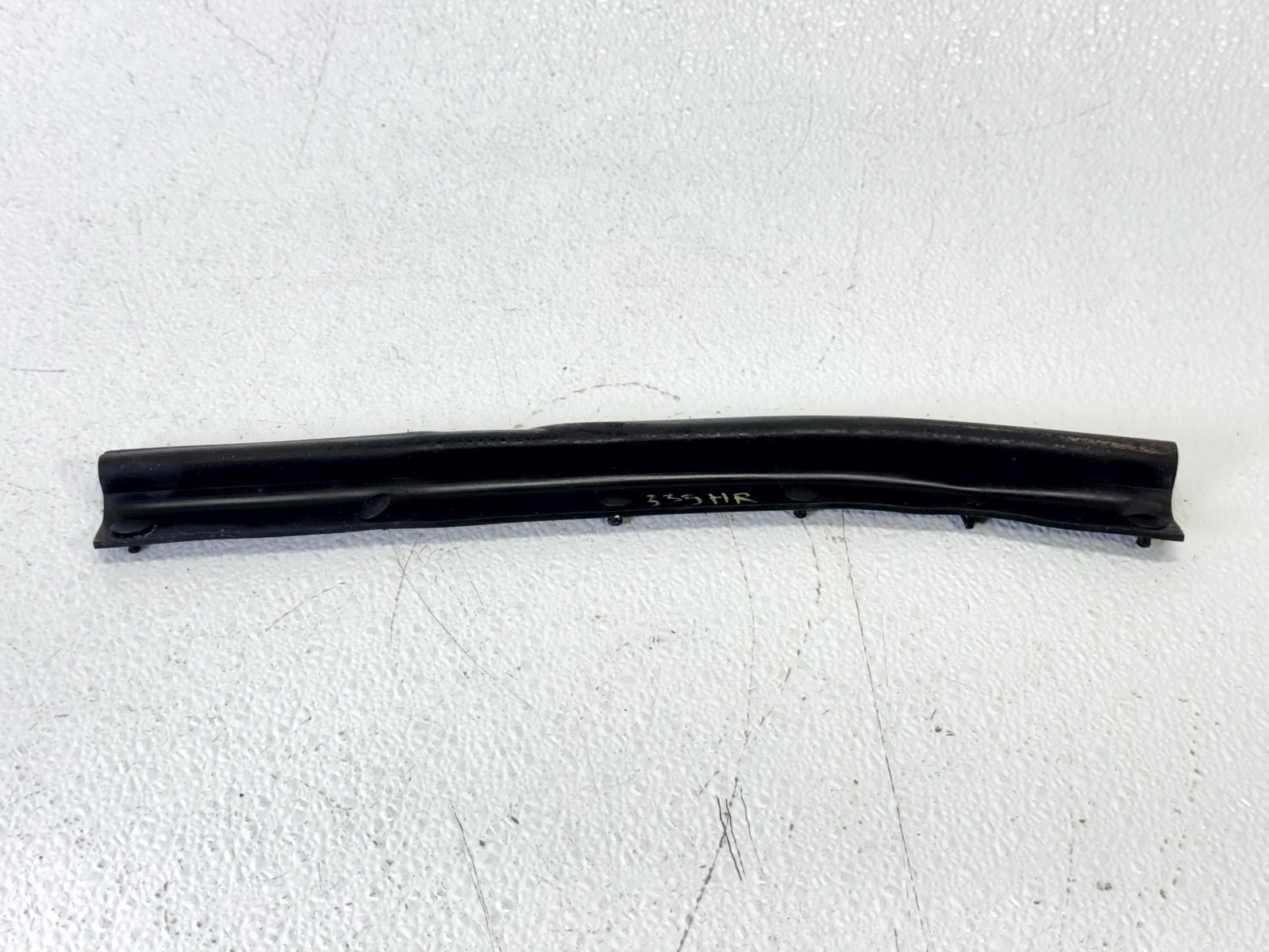 11-16 CHEVROLET CRUZE FRONT RIGHT SIDE HOOD BONNET WEATHERSTRIP SEAL COVER