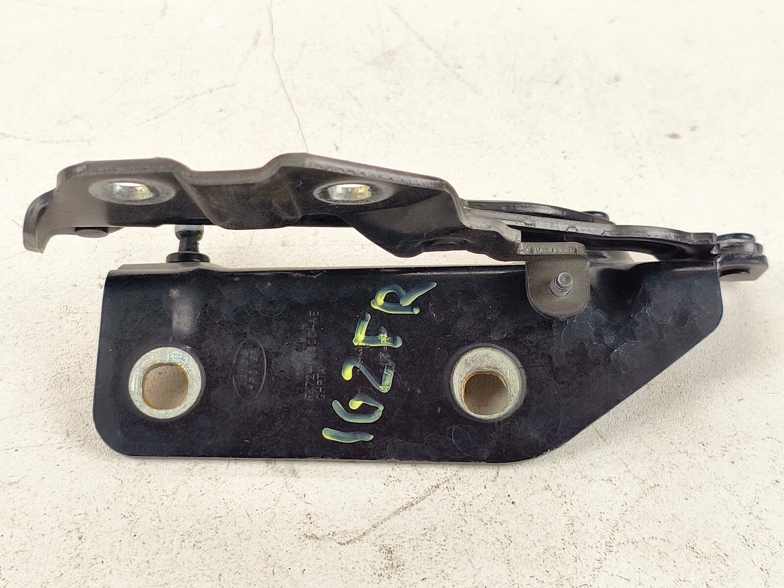 15-19 LAND ROVER DISCOVERY SPORT FRONT RIGHT SIDE HOOD SUPPORT HINGE