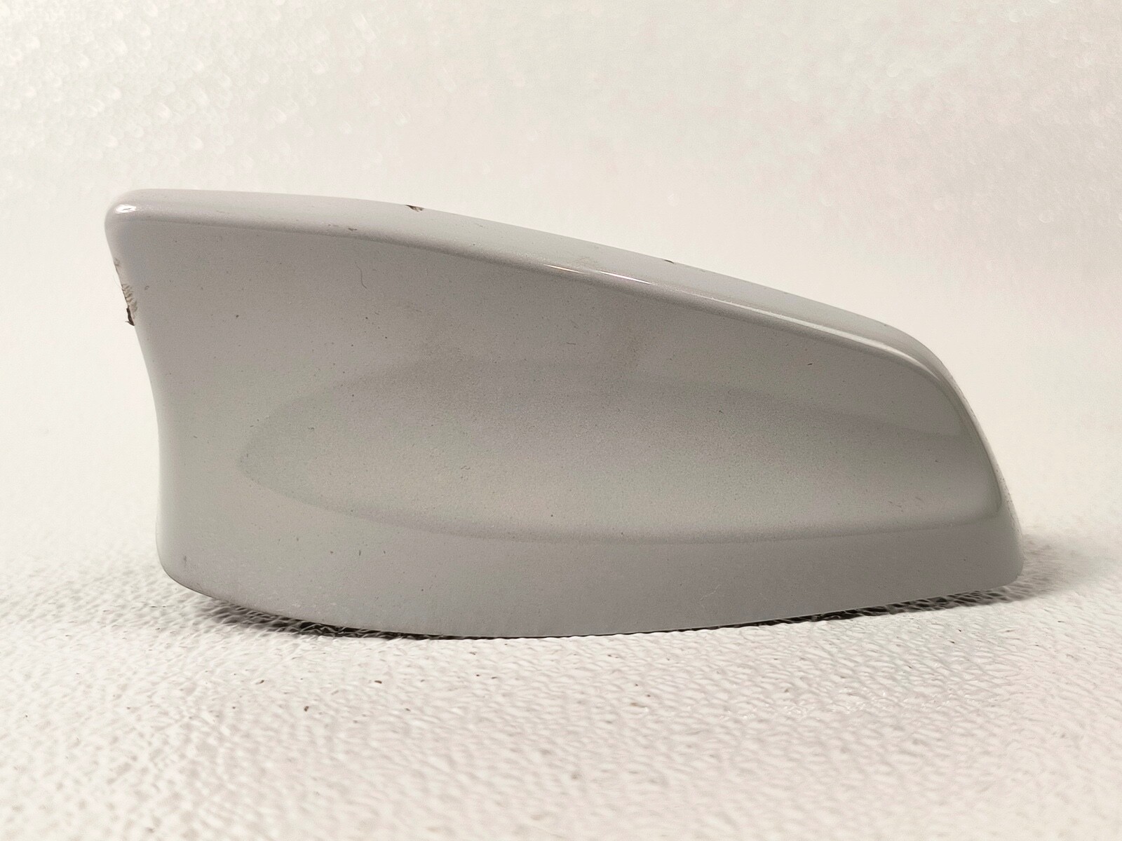 17-20 JAGUAR XE OVERHEAD ROOF SHARK FIN RADIO NAVIGATION ANTENNA MODULE
