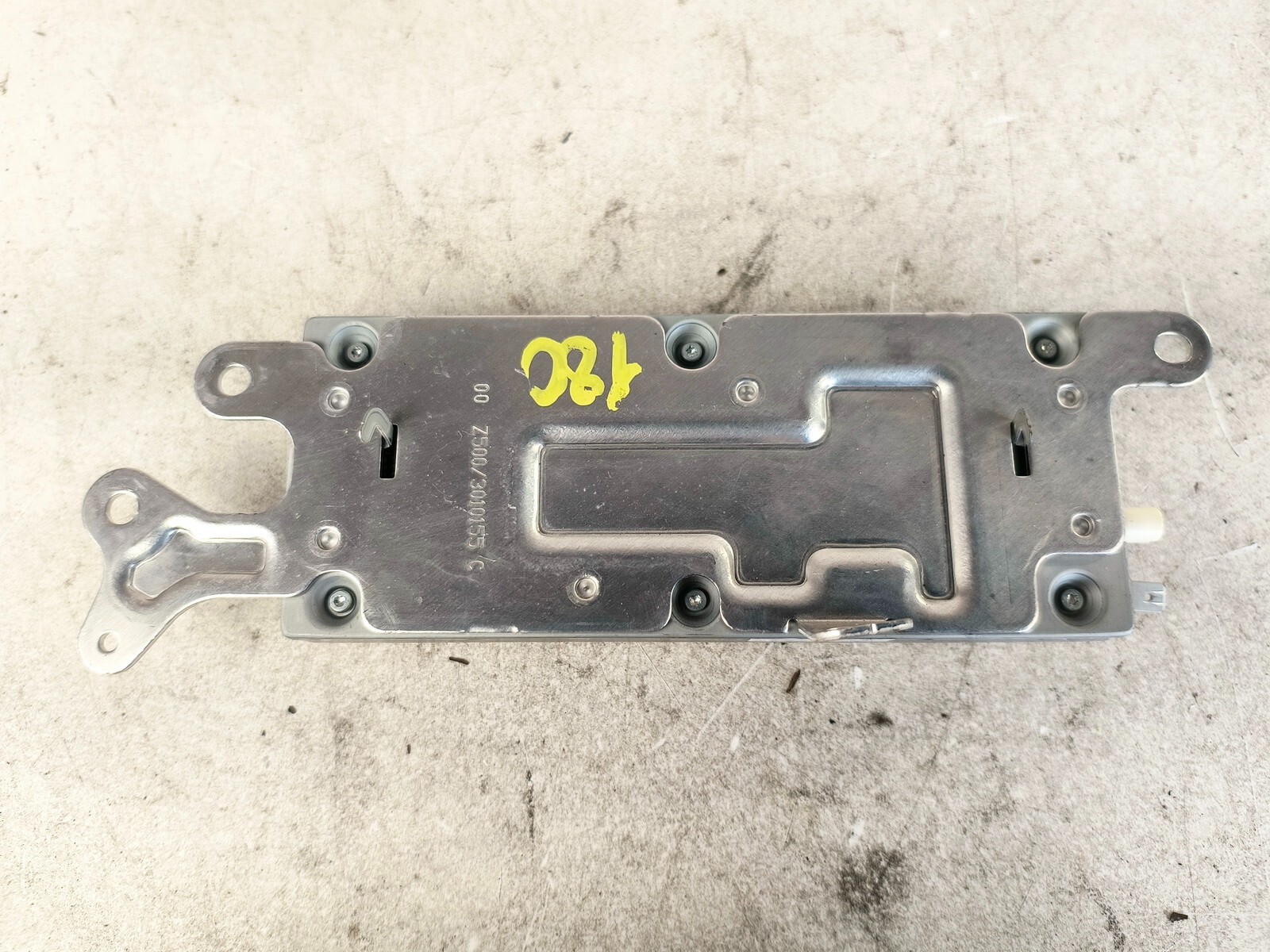 17-23 TESLA MODEL 3 FRONT RADIO AM/FM RECEIVER CONTROL MODULE UNIT