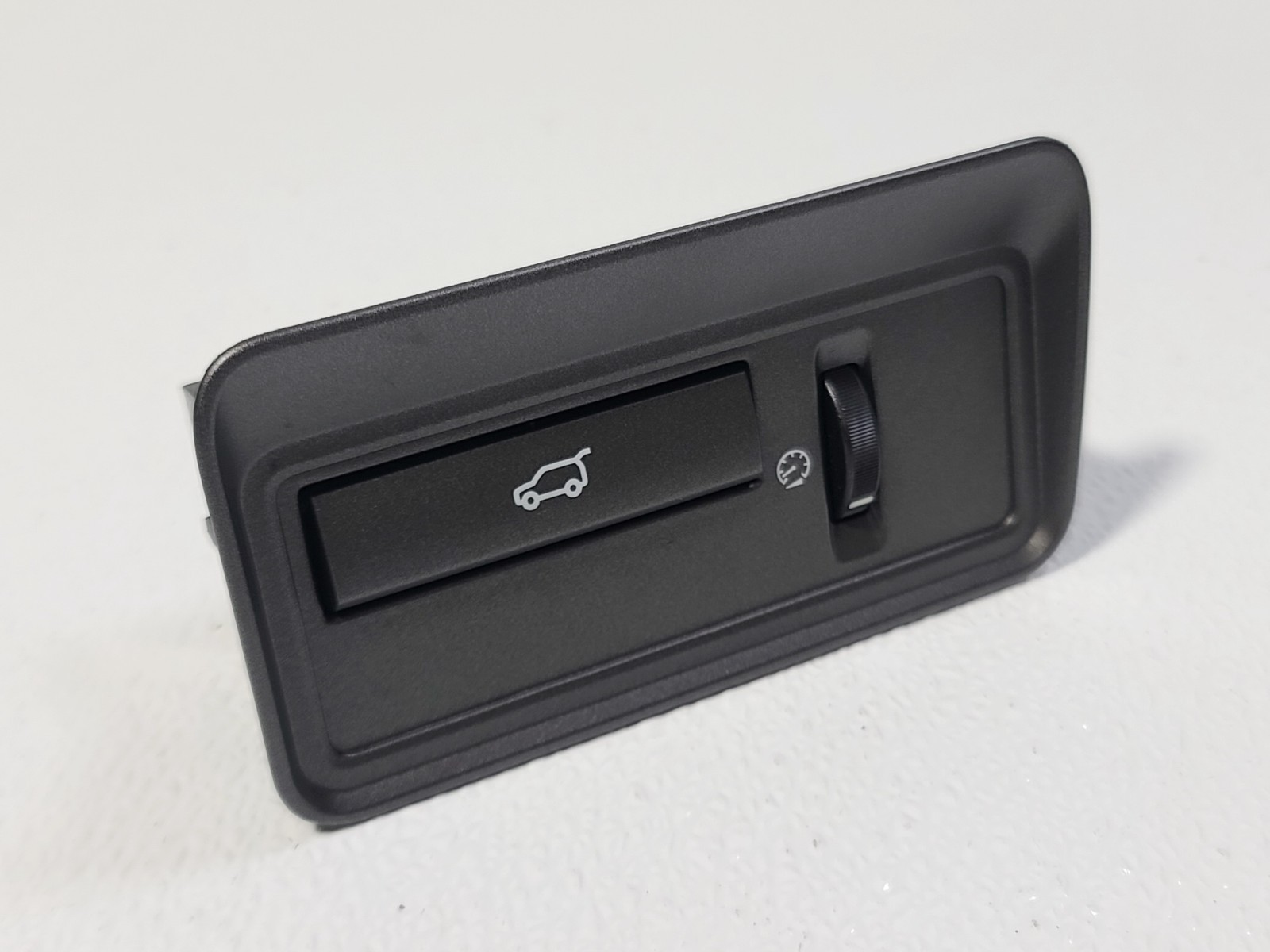 12-19 RANGE ROVER EVOQUE DASH TAILGATE TRUNK RELEASE & DIMMER CONTROL SWITCH
