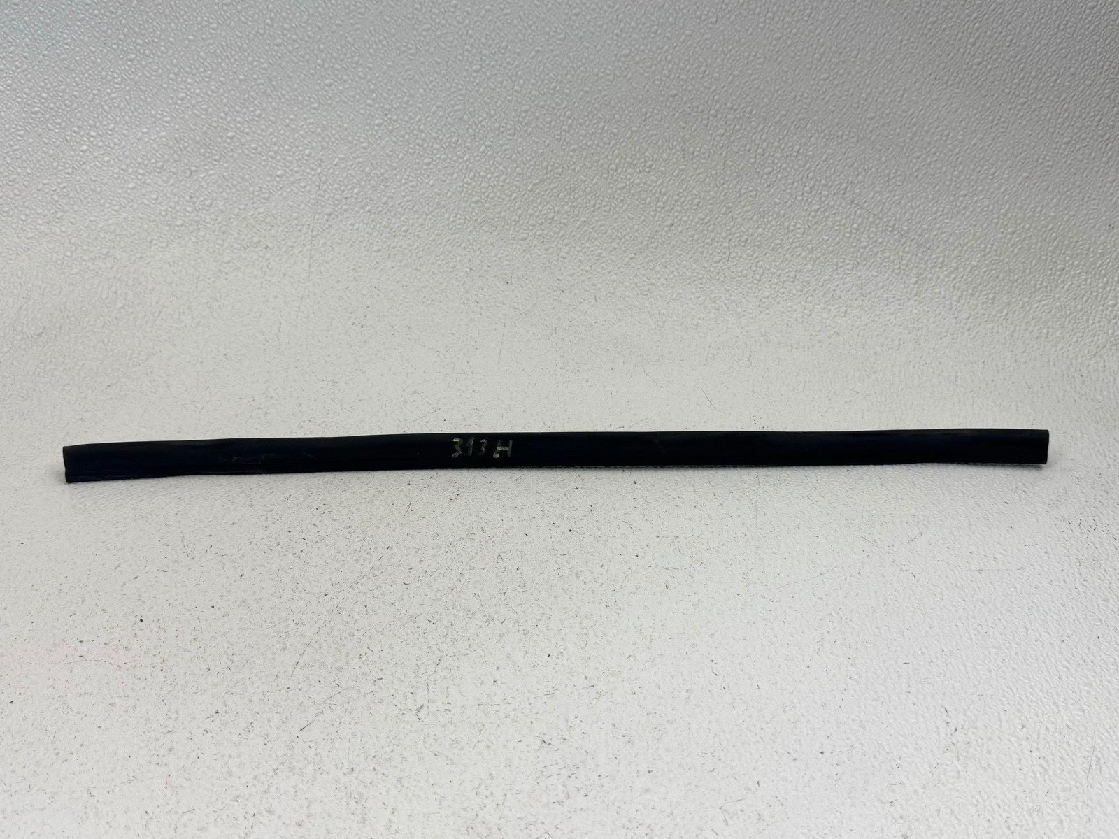 13-20 INFINITI JX35 QX60 FRONT HOOD BONNET WEATHERSTRIP SEAL COVER