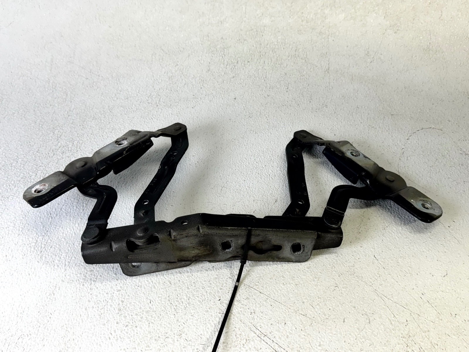 13-18 FORD C-MAX HOOD BONNET LEFT & RIGHT SIDE HINGE SUPPORT SET