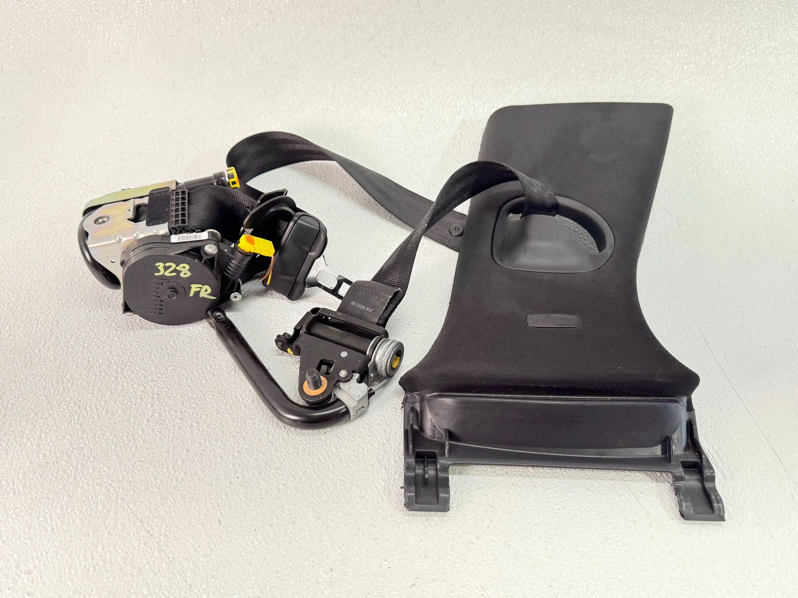 17-20 JAGUAR F-PACE FRONT RIGHT RH PASS SIDE SEAT BELT RETRACTOR W/ TRIM