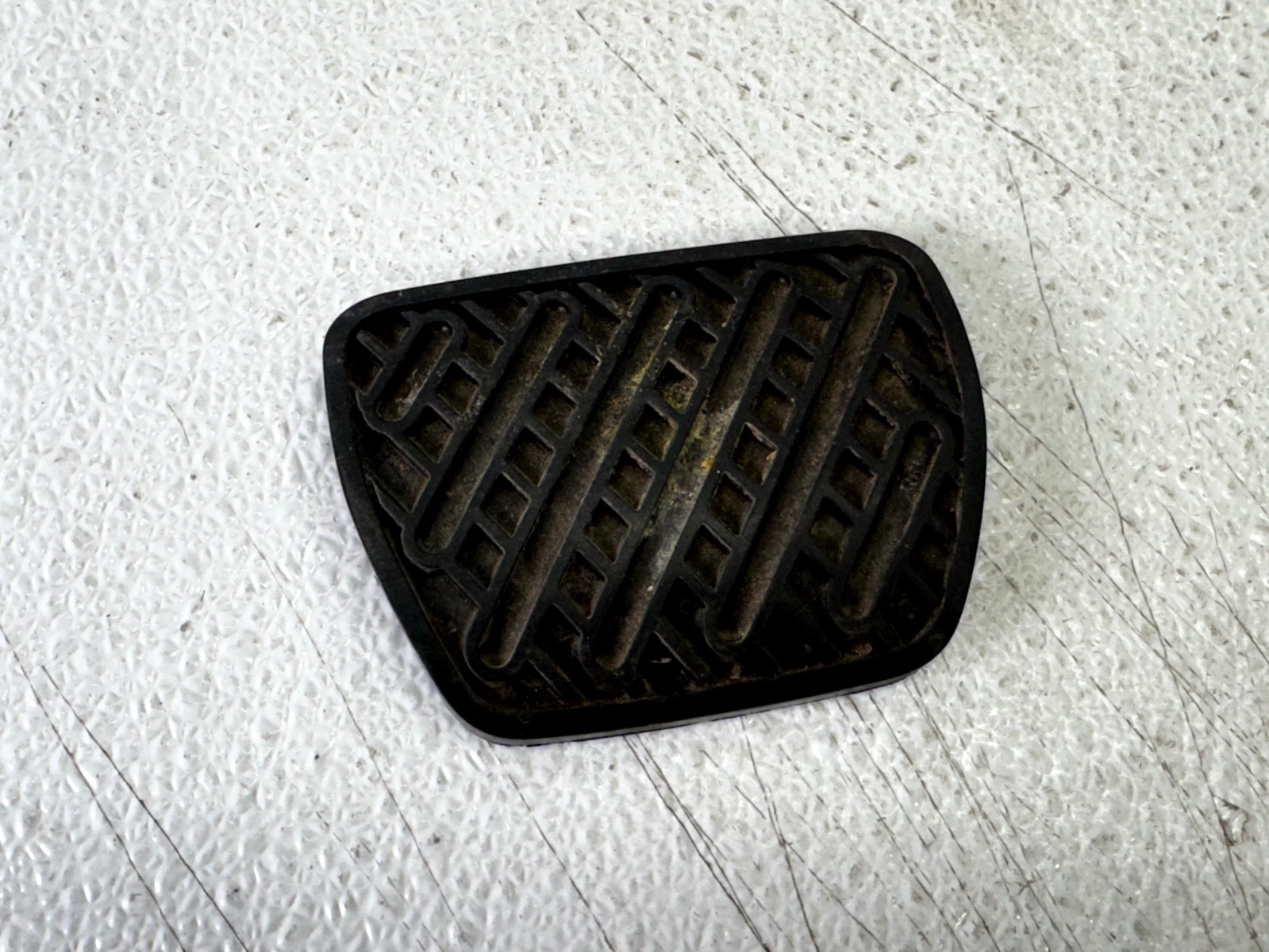 13-23 INFINITI JX35 QX60 BRAKE STOP PEDAL PAD COVER RUBBER PANEL TRIM