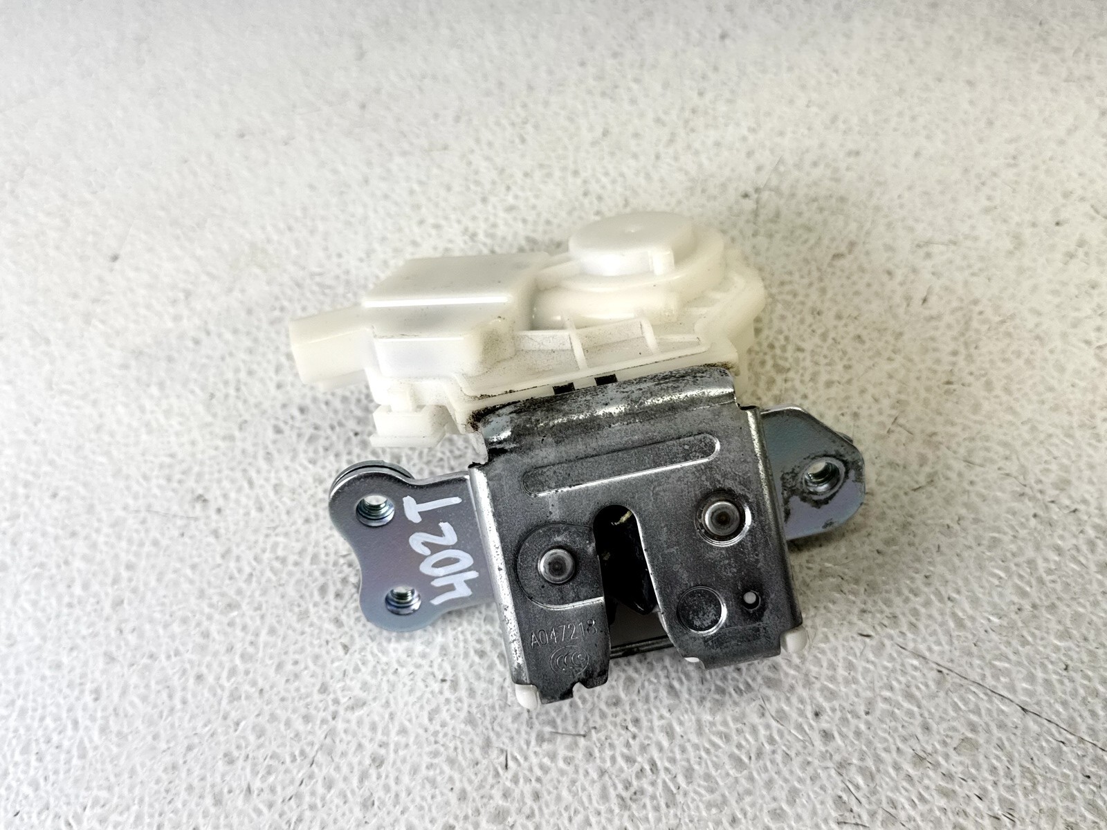 14-20 MITSUBISHI OUTLANDER REAR DOOR TAILGATE LIFTGATE LATCH LOCK ACTUATOR