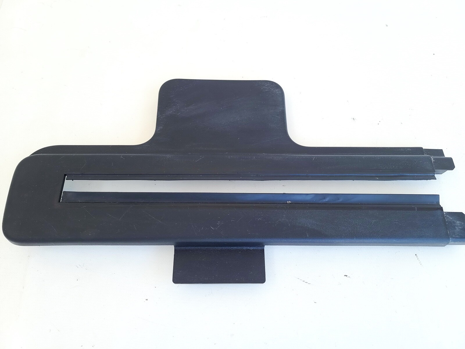 13-20 INFINITI JX35 QX60 REAR LEFT LH SIDE SECOND ROW SEAT RAIL TRACK COVER
