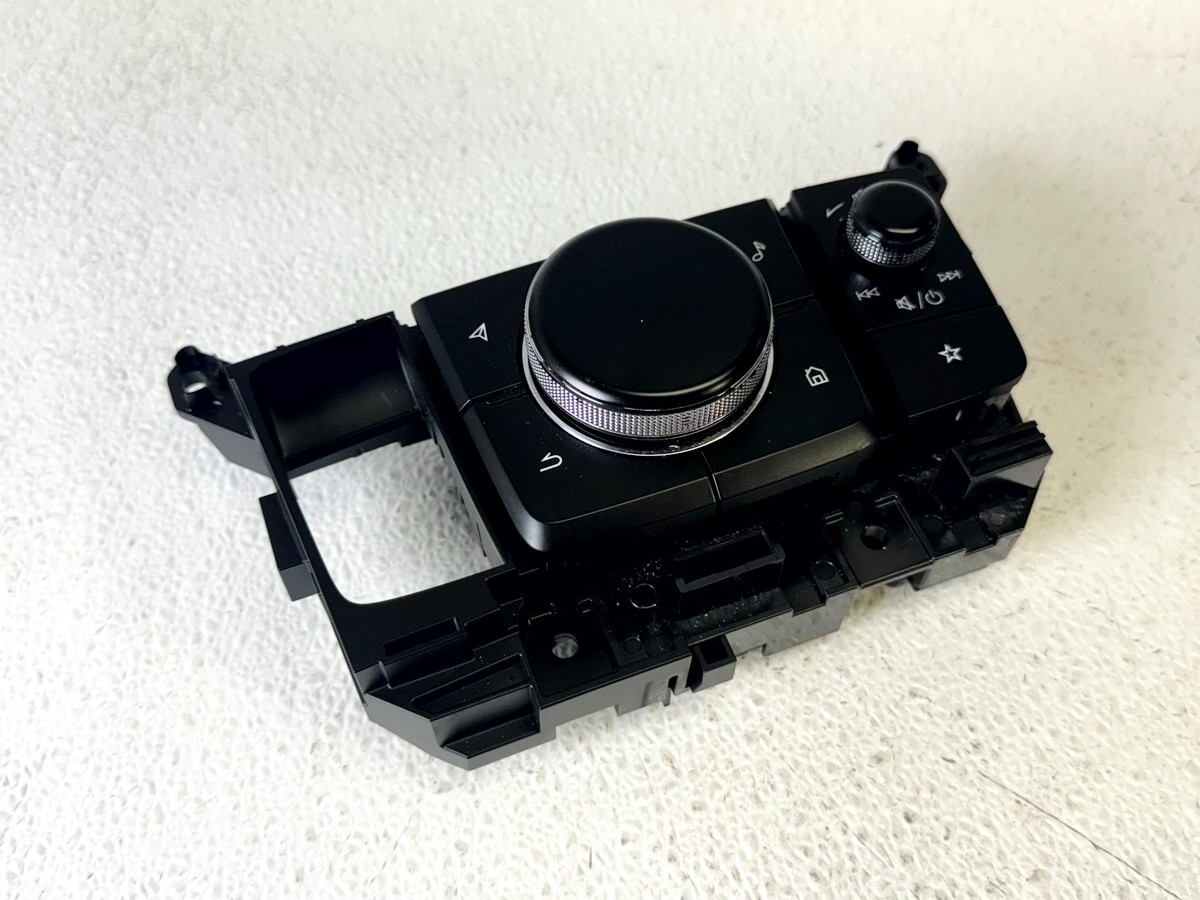 19-23 MAZDA 3 CENTER CONSOLE AUDIO MEDIA RADIO CONTROL SWITCH PANEL