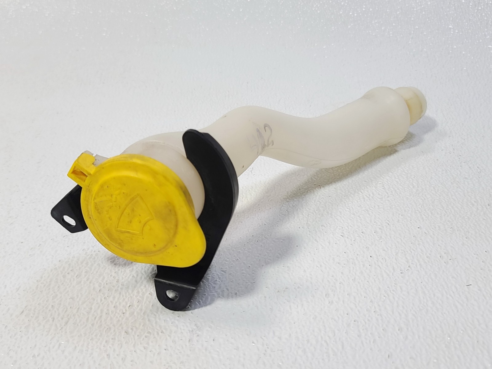13-18 FORD C-MAX WINDSHIELD WASHER TANK LIQUID FILLER NECK W / CAP