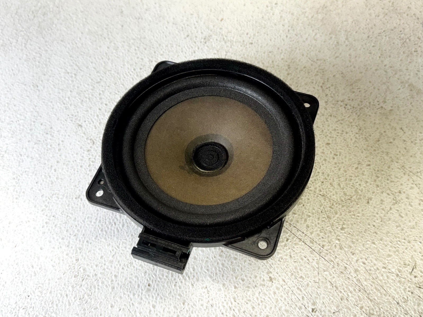 15-21 KIA SEDONA DASH DASHBOARD INSTRUMENT PANEL LEFT AUDIO SOUND SPEAKER