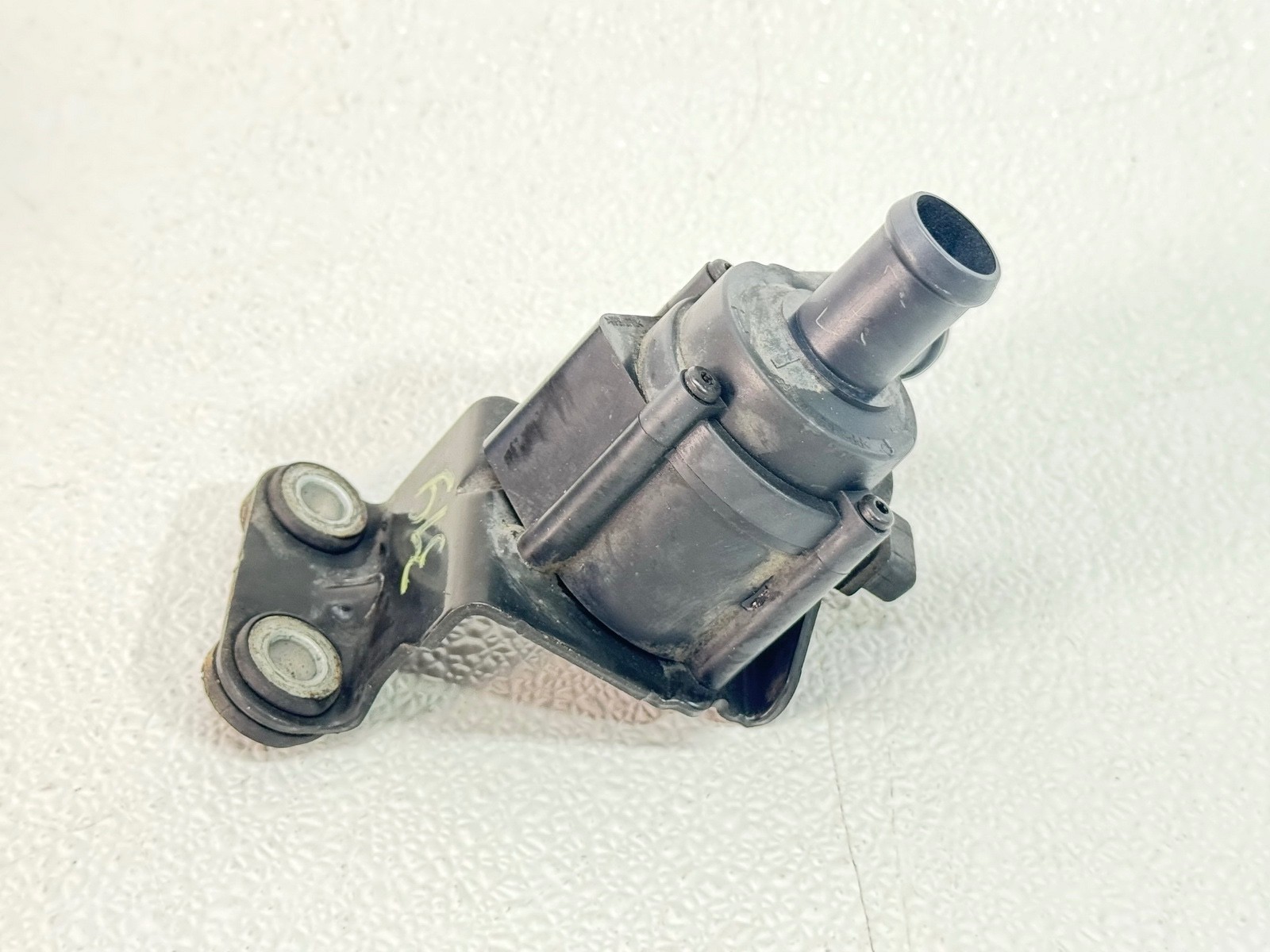15-19 FORD ESCAPE SECONDARY WATER PUMP COOLING MOTOR ASSEMBLY